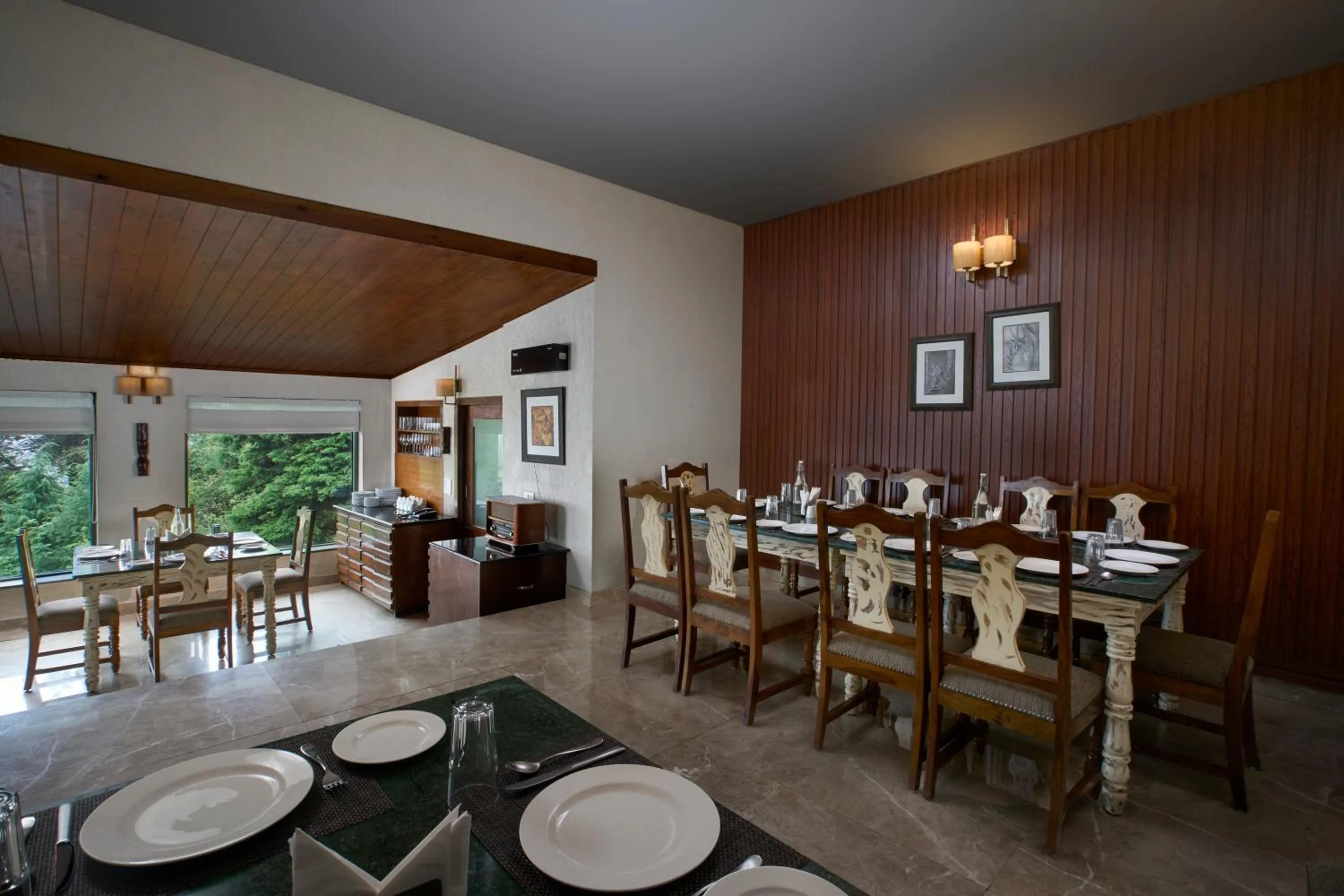 Restaurant/places to eat in Larisa Resort, Mussoorie