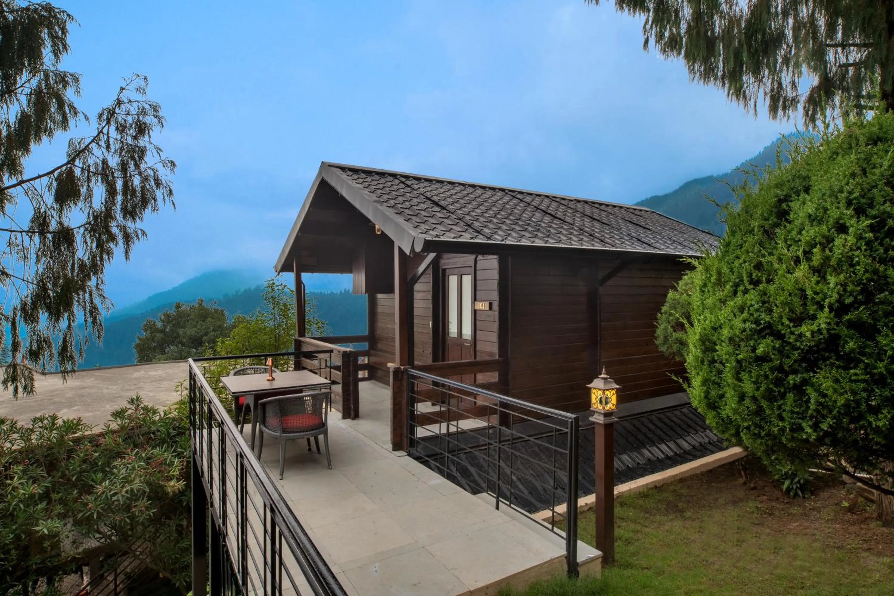 Facade/entrance in Larisa Resort, Mussoorie