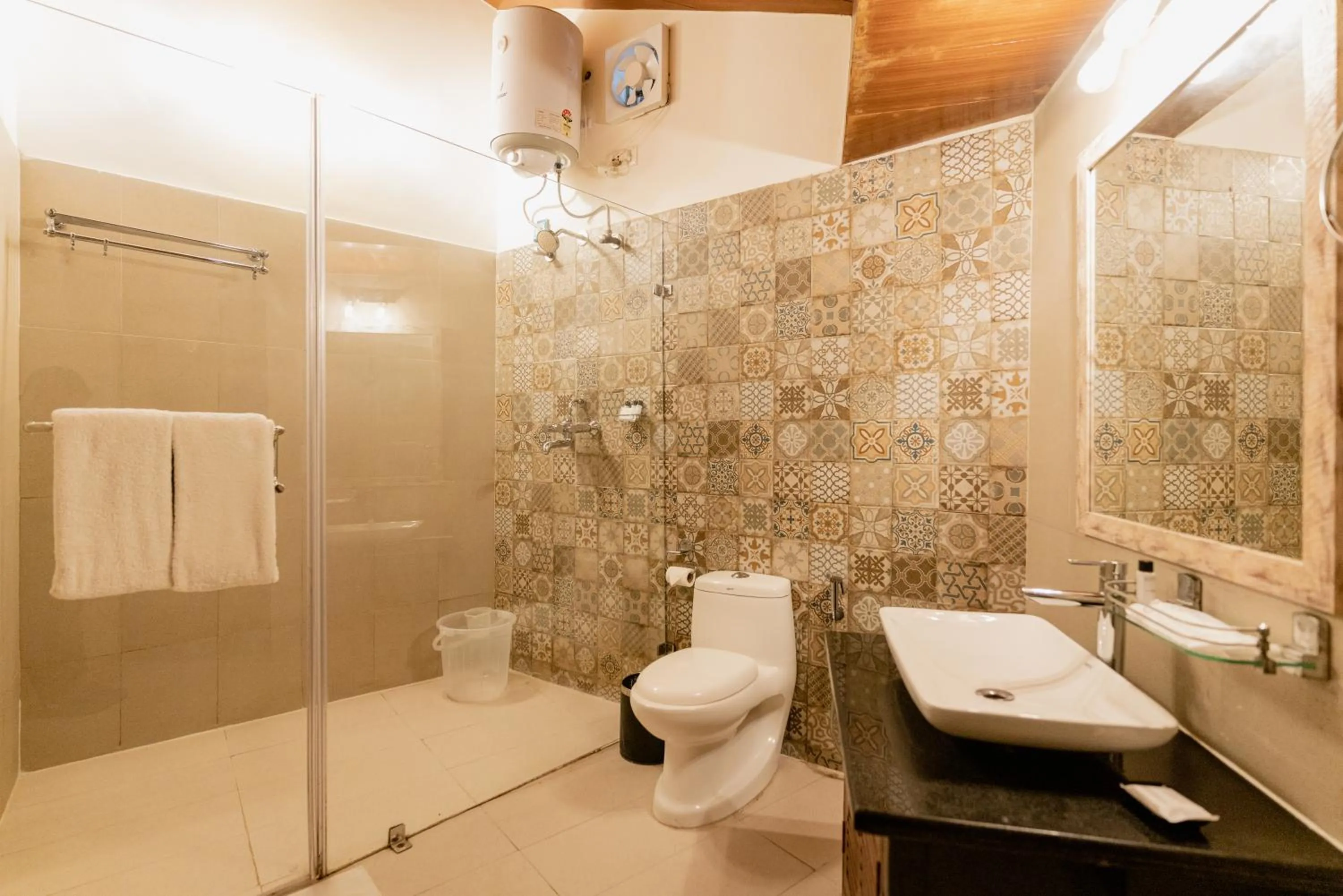 Bathroom in Larisa Resort, Mussoorie