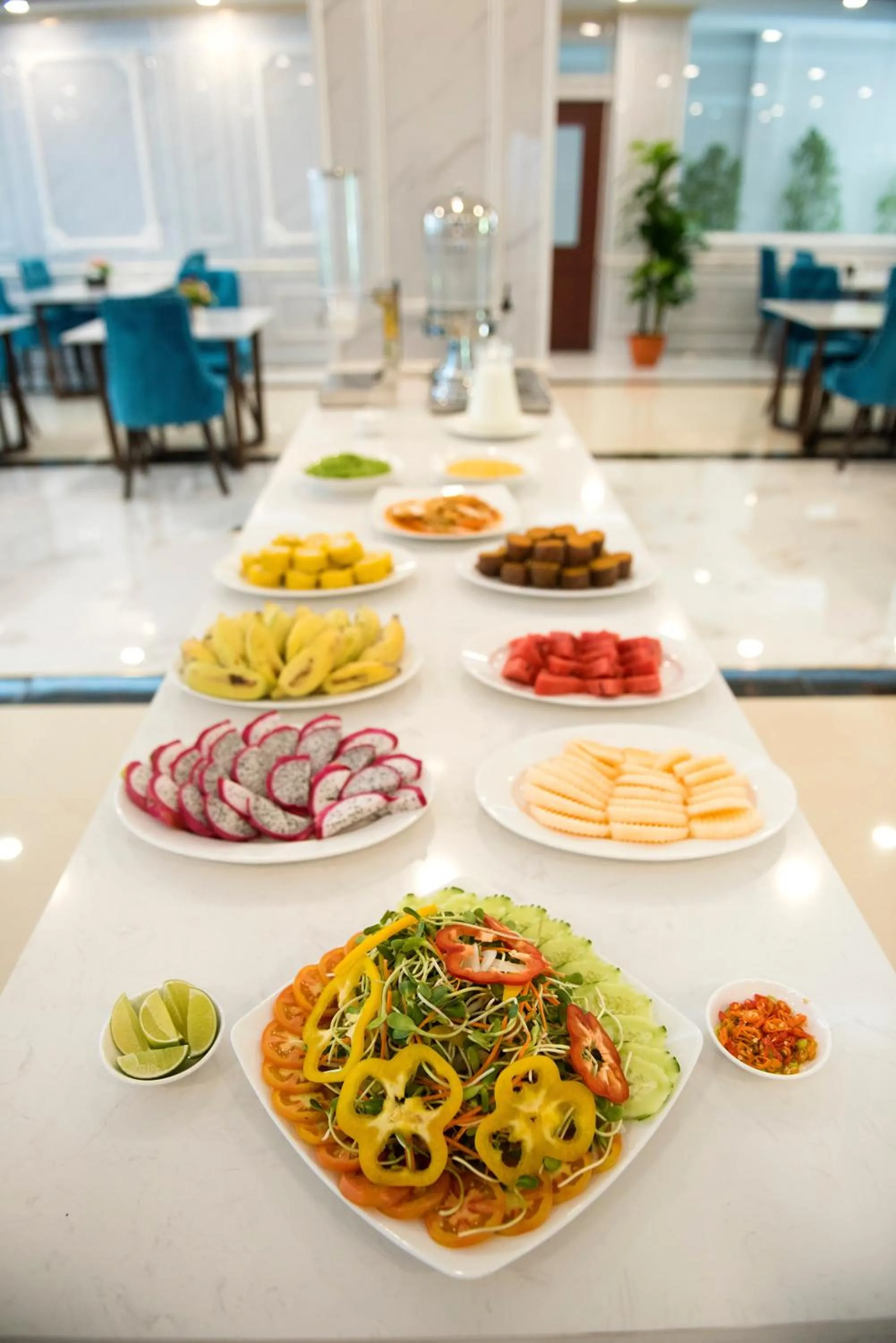 Restaurant/places to eat in Urbanite Hotel