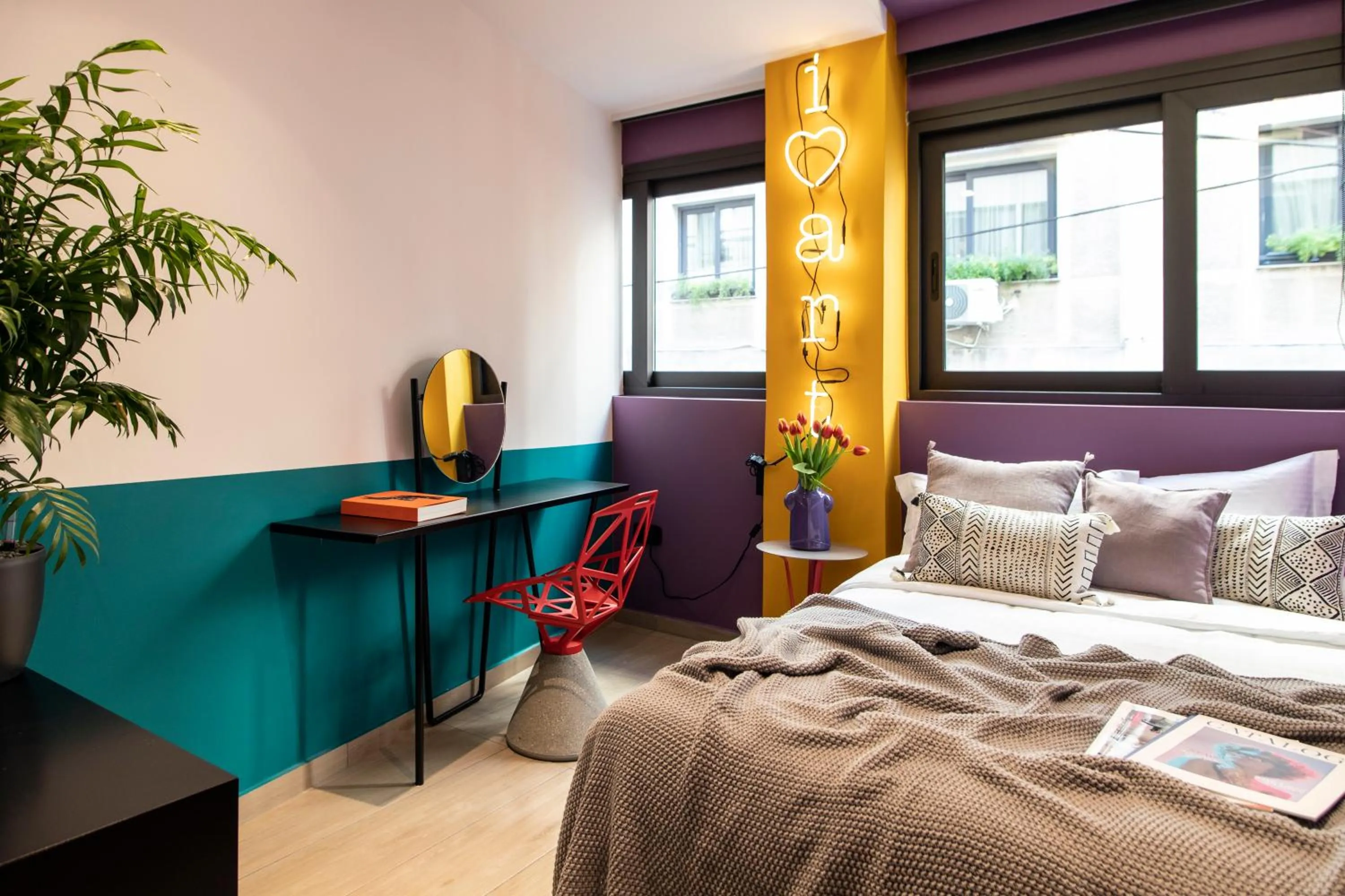 Bed in 14 Reasons Why Hotel Athens