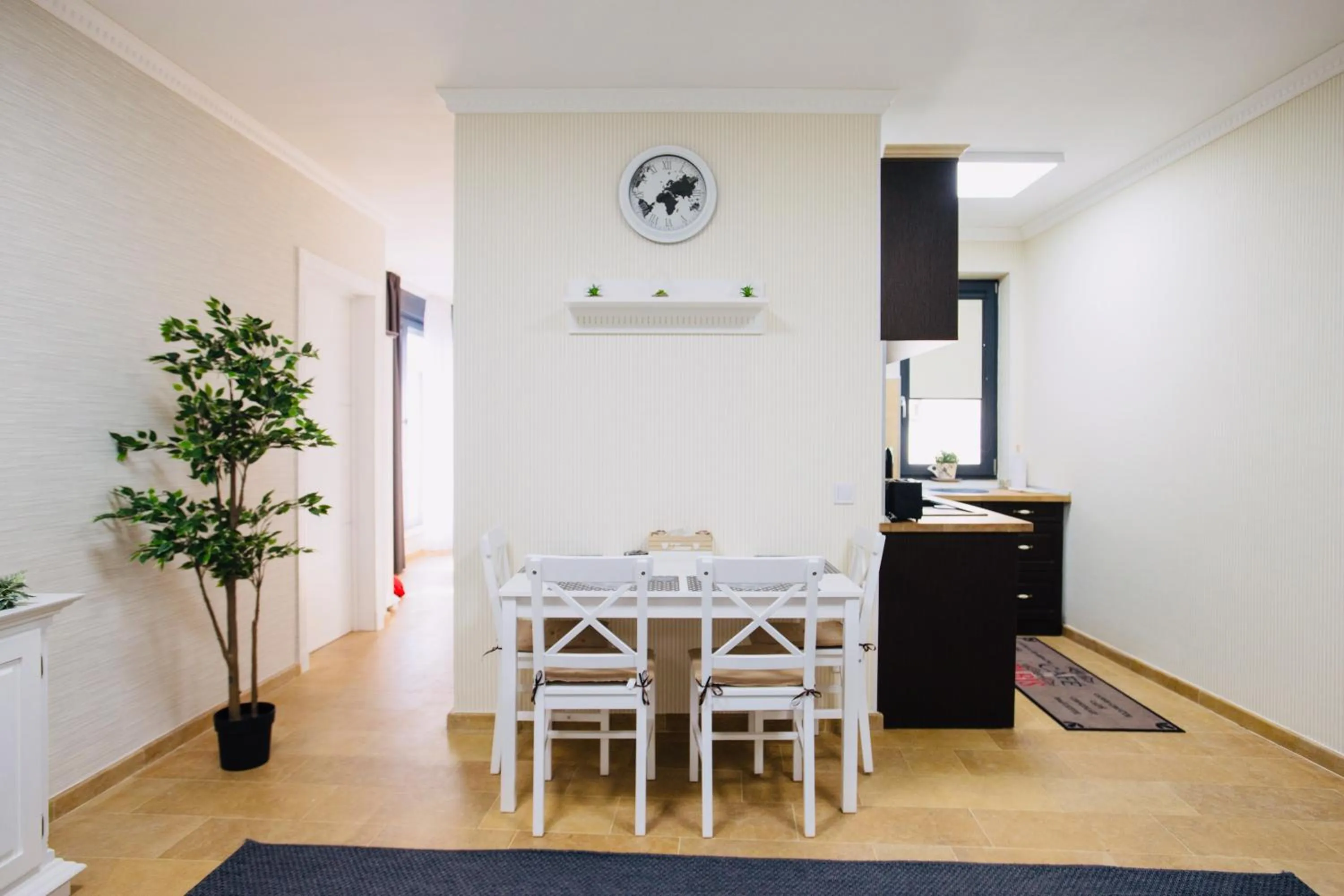 Lira Holiday Apartments