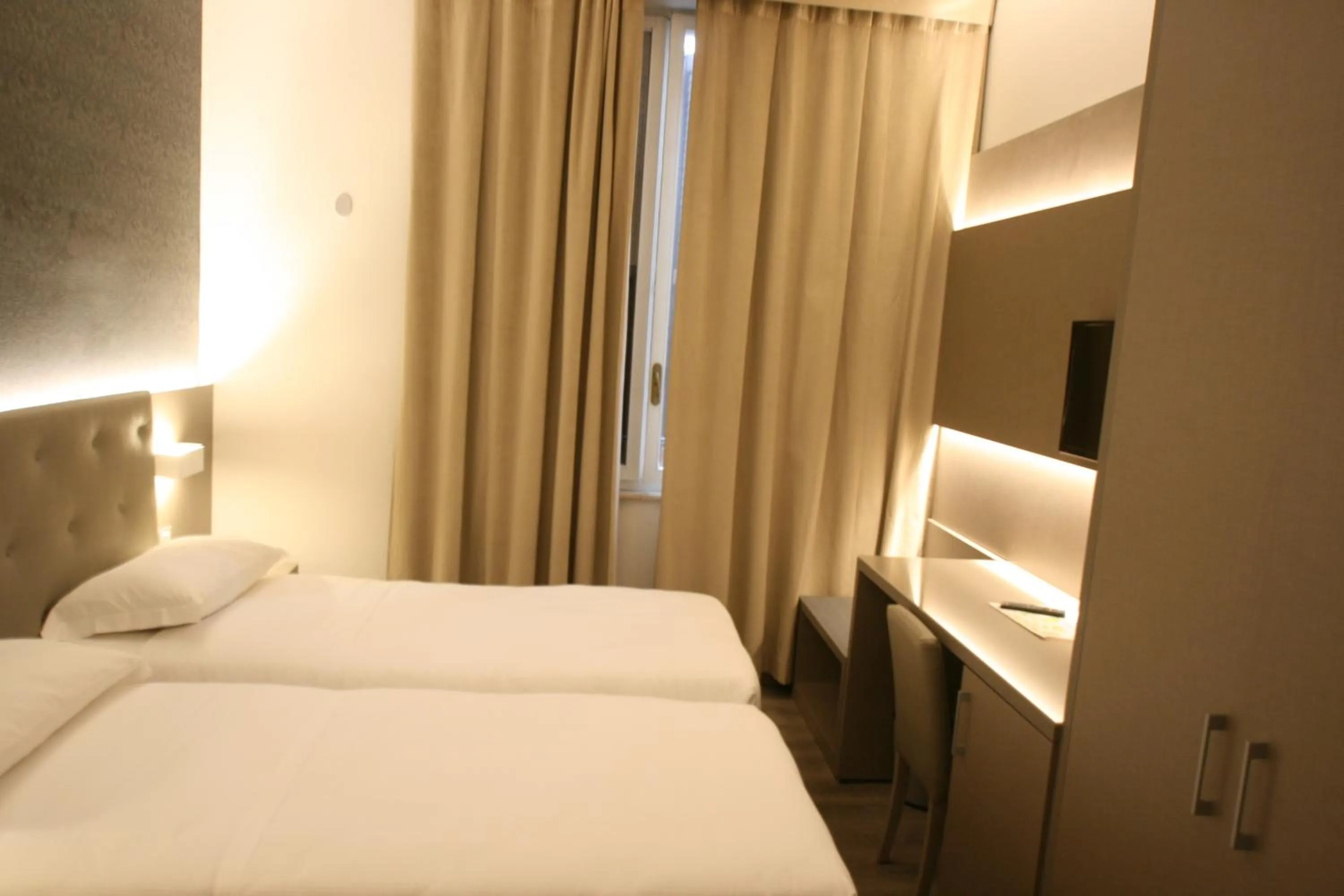 Photo of the whole room in Hotel Principe