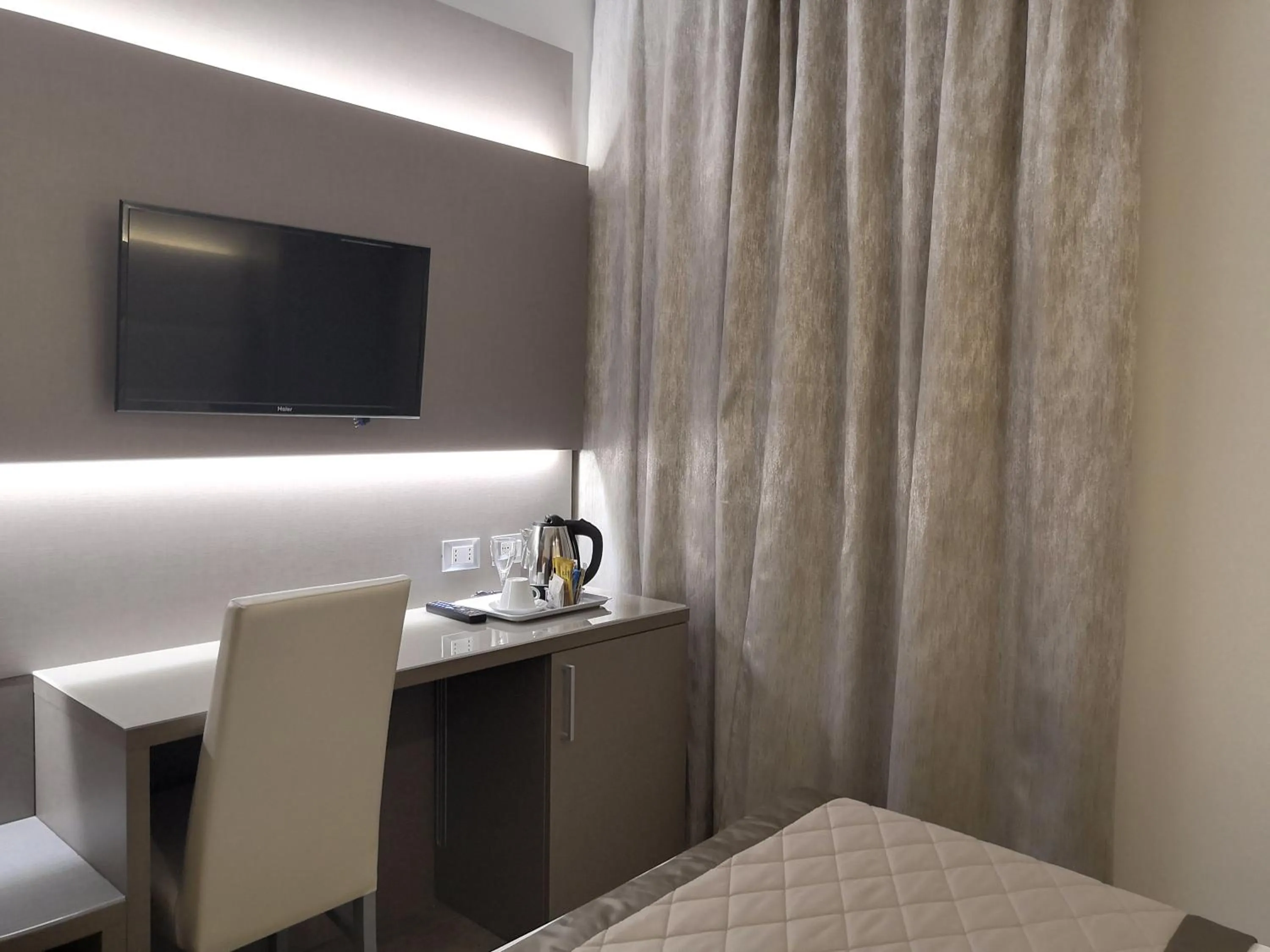 Decorative detail in Hotel Principe