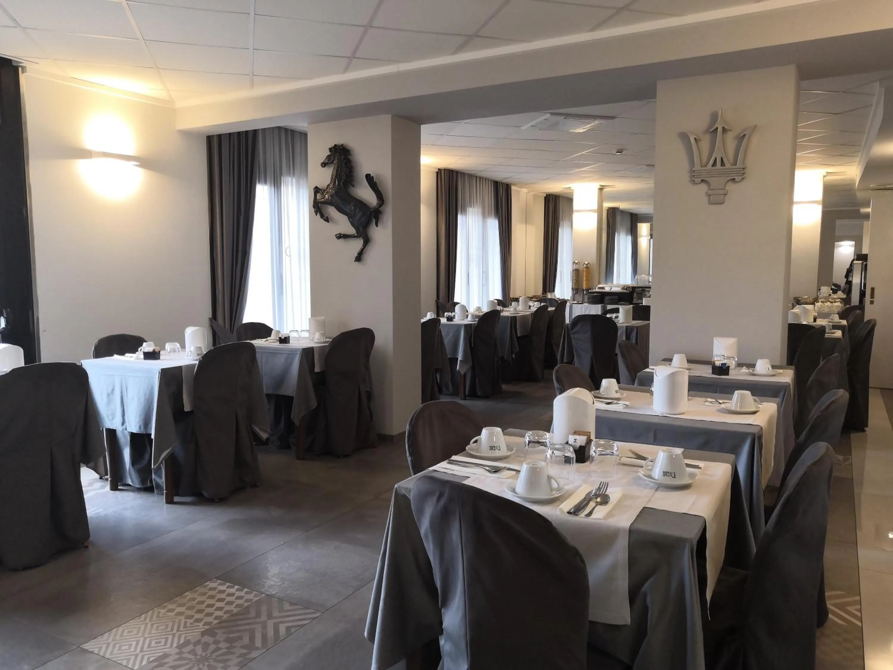 Buffet breakfast in Hotel Principe