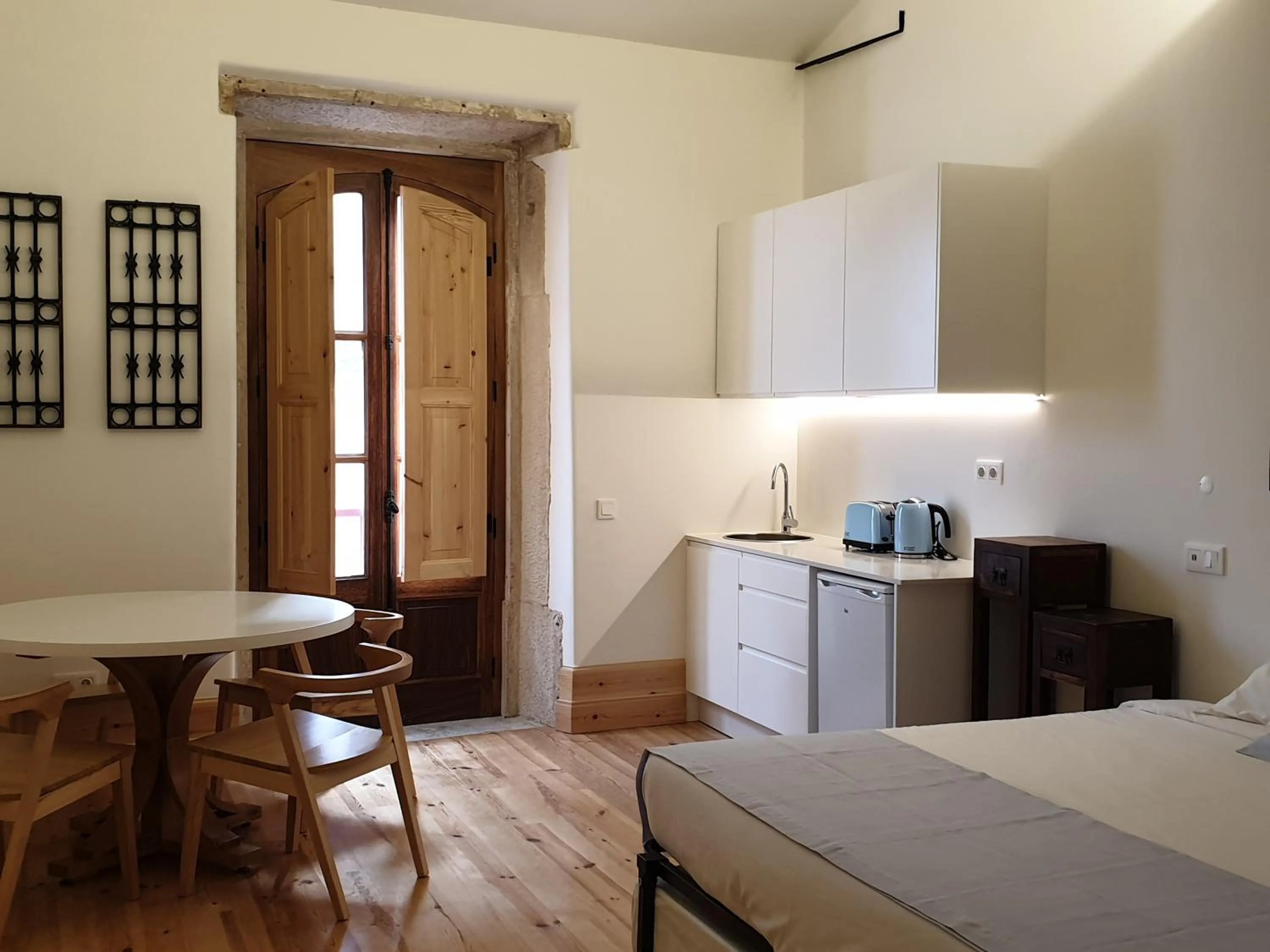 Kitchen or kitchenette in Casa da Baixa by PURUS