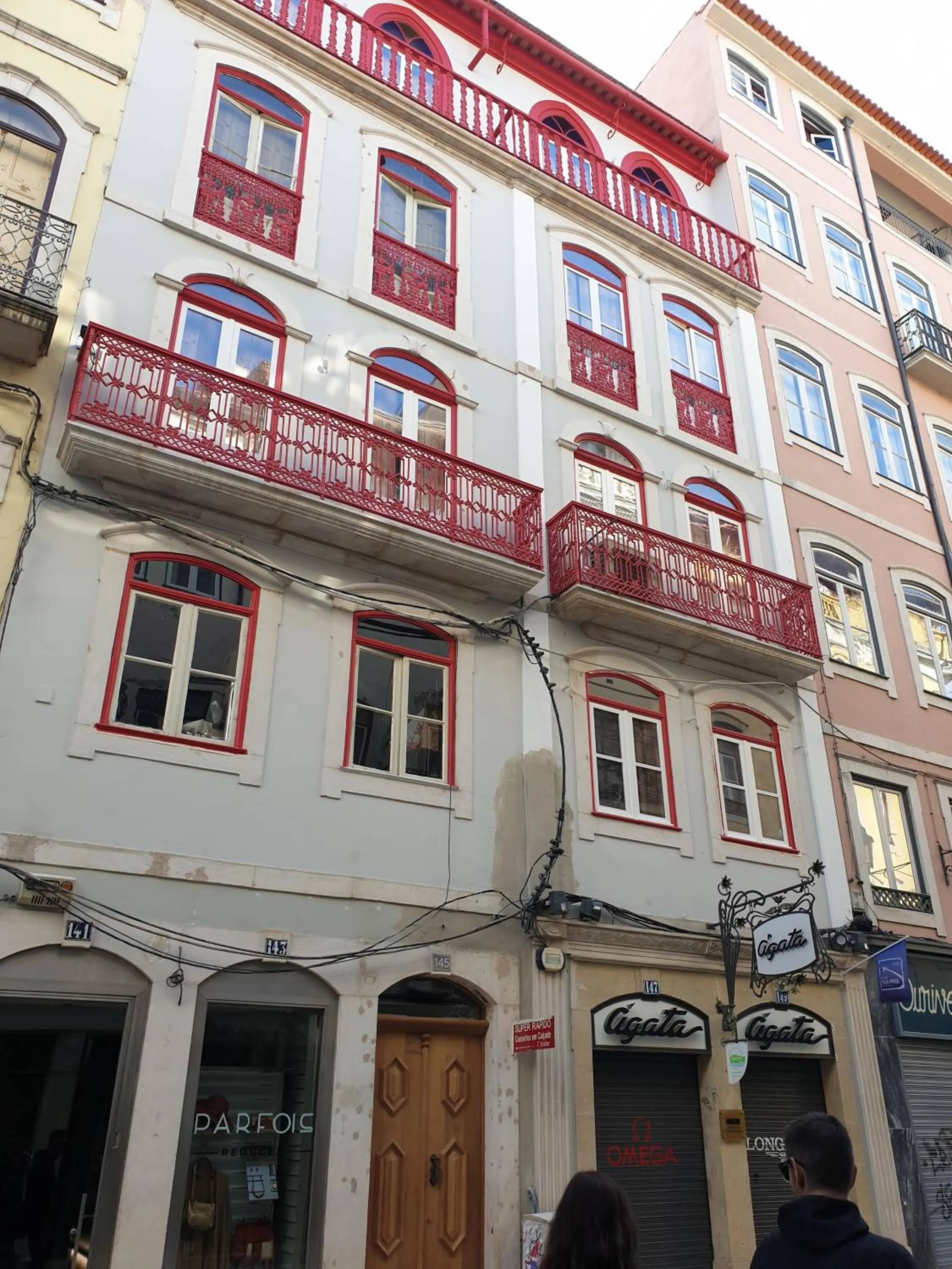 Property building in Casa da Baixa by PURUS