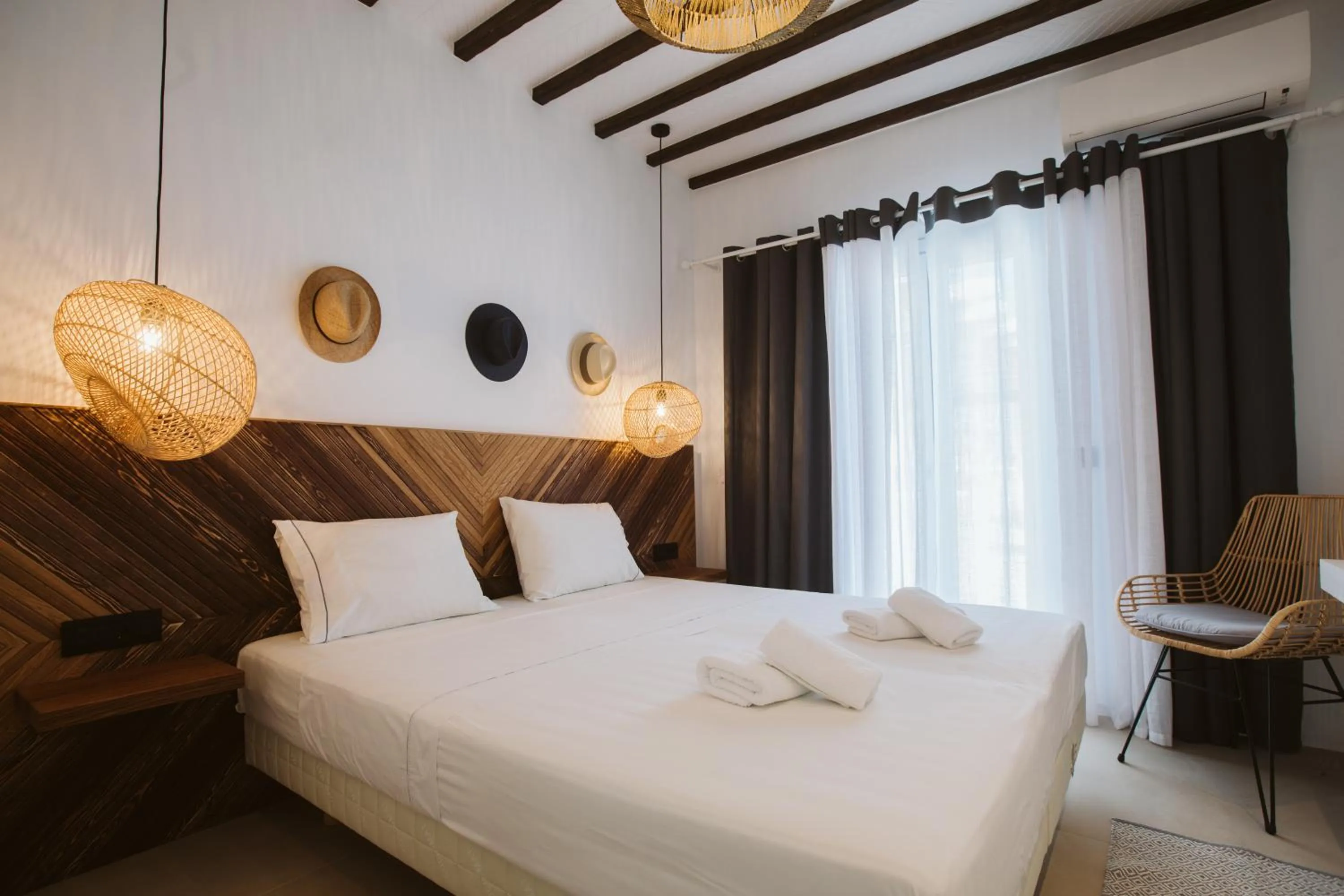 Photo of the whole room, Bed in SeaCode Villas