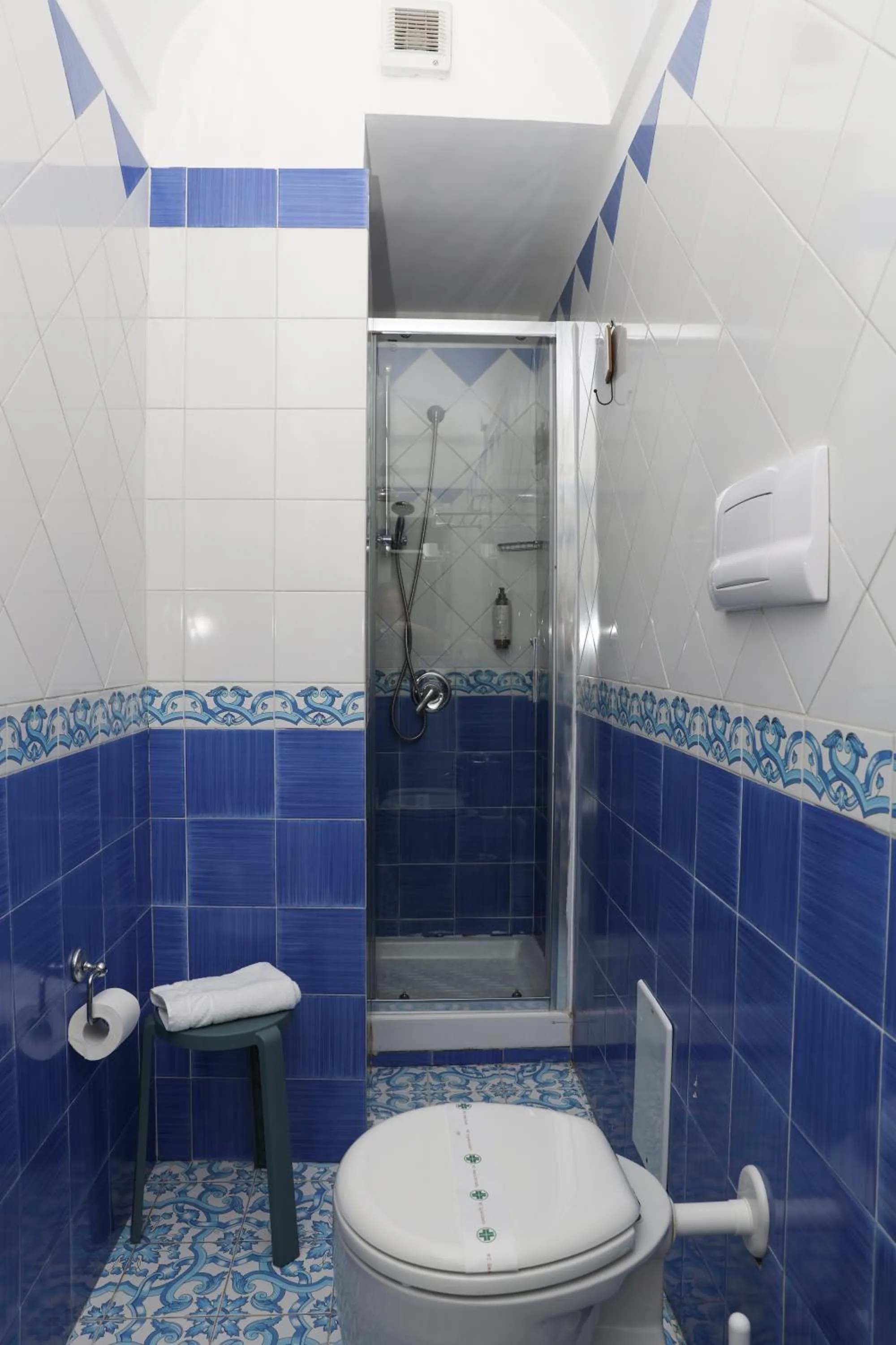 Shower in Hotel Palma