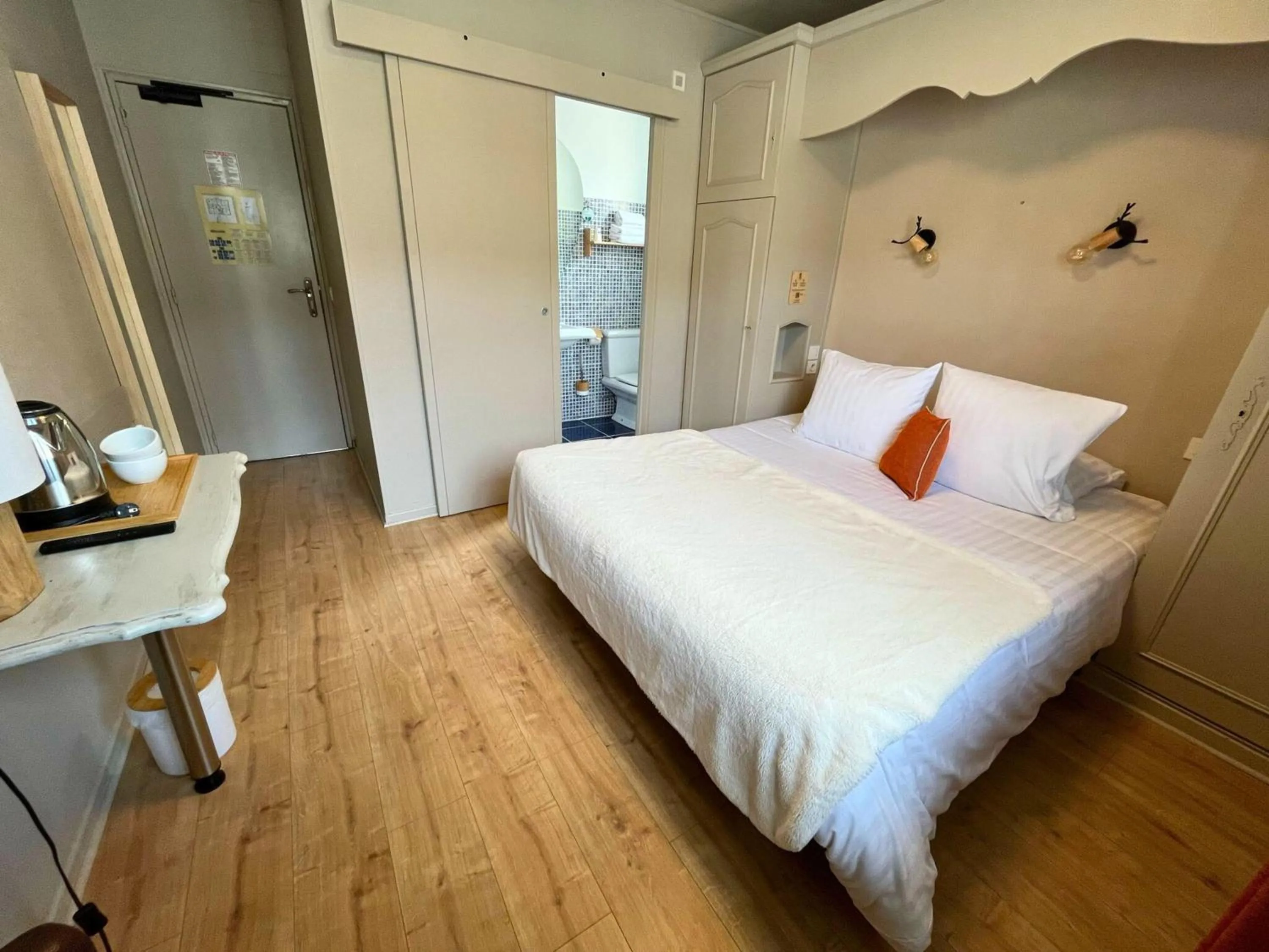 Bed in Hôtel La Rencluse