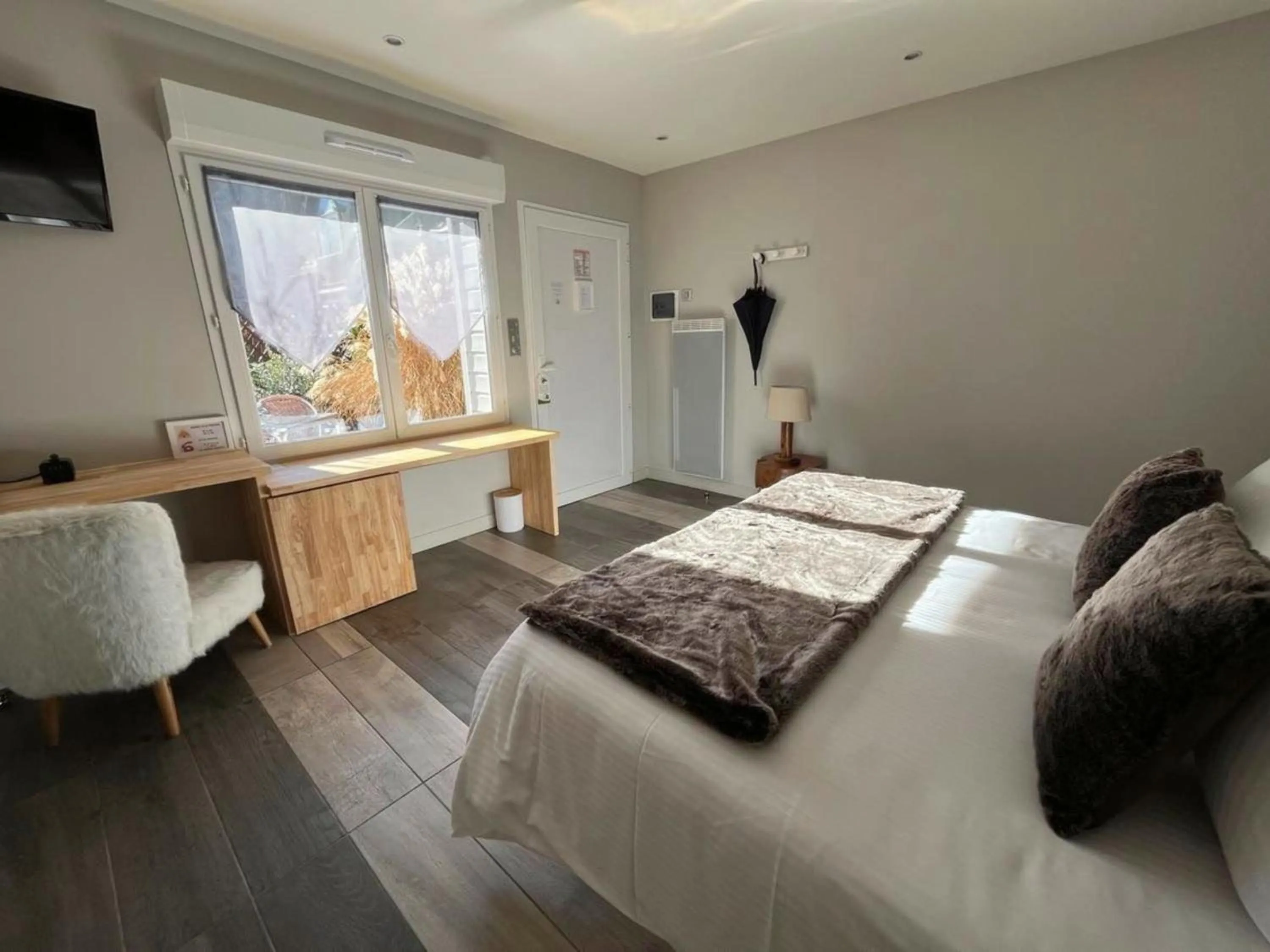 Photo of the whole room, Bed in Hôtel La Rencluse