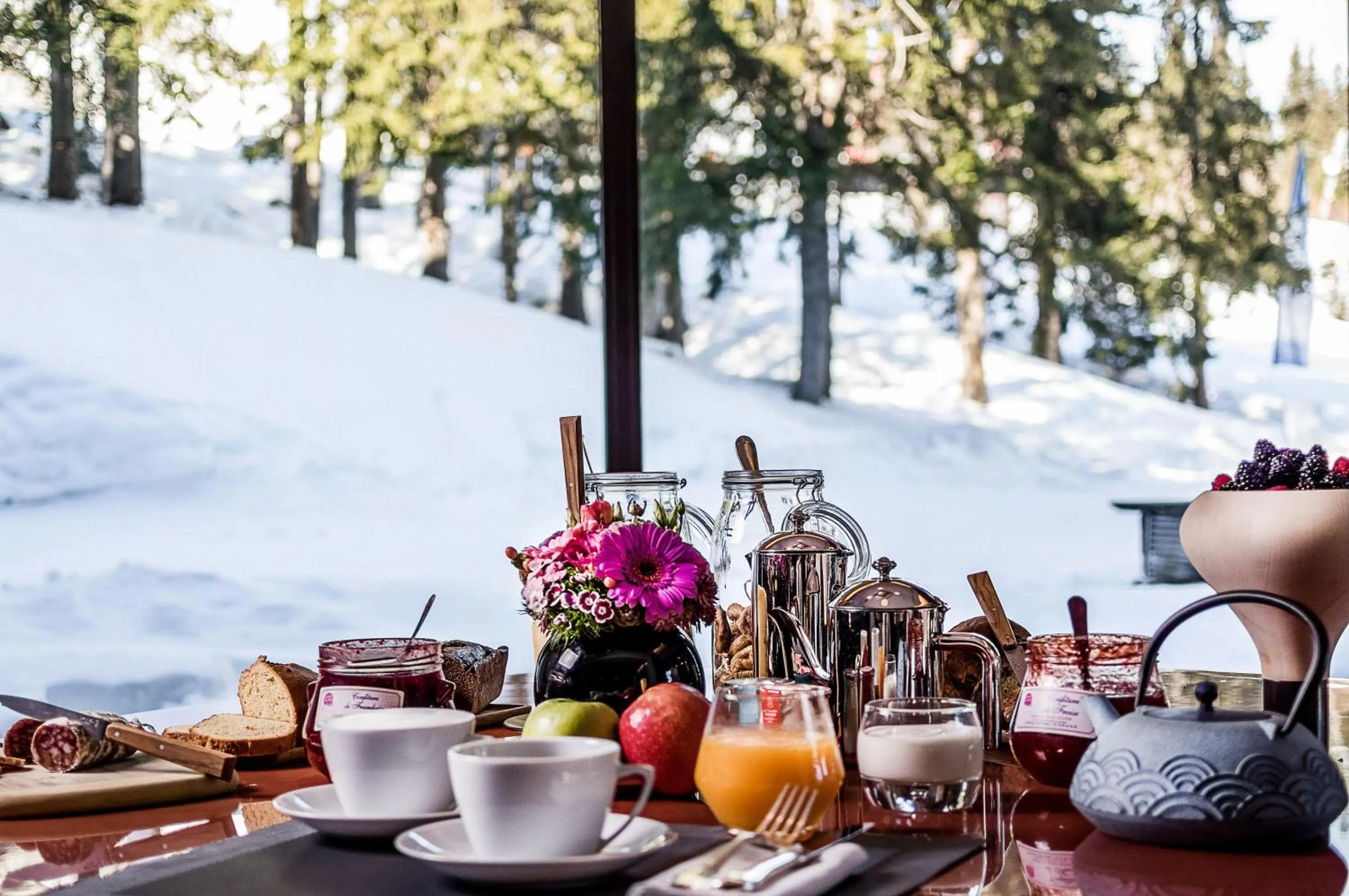 Buffet breakfast in Hôtel La Sivolière