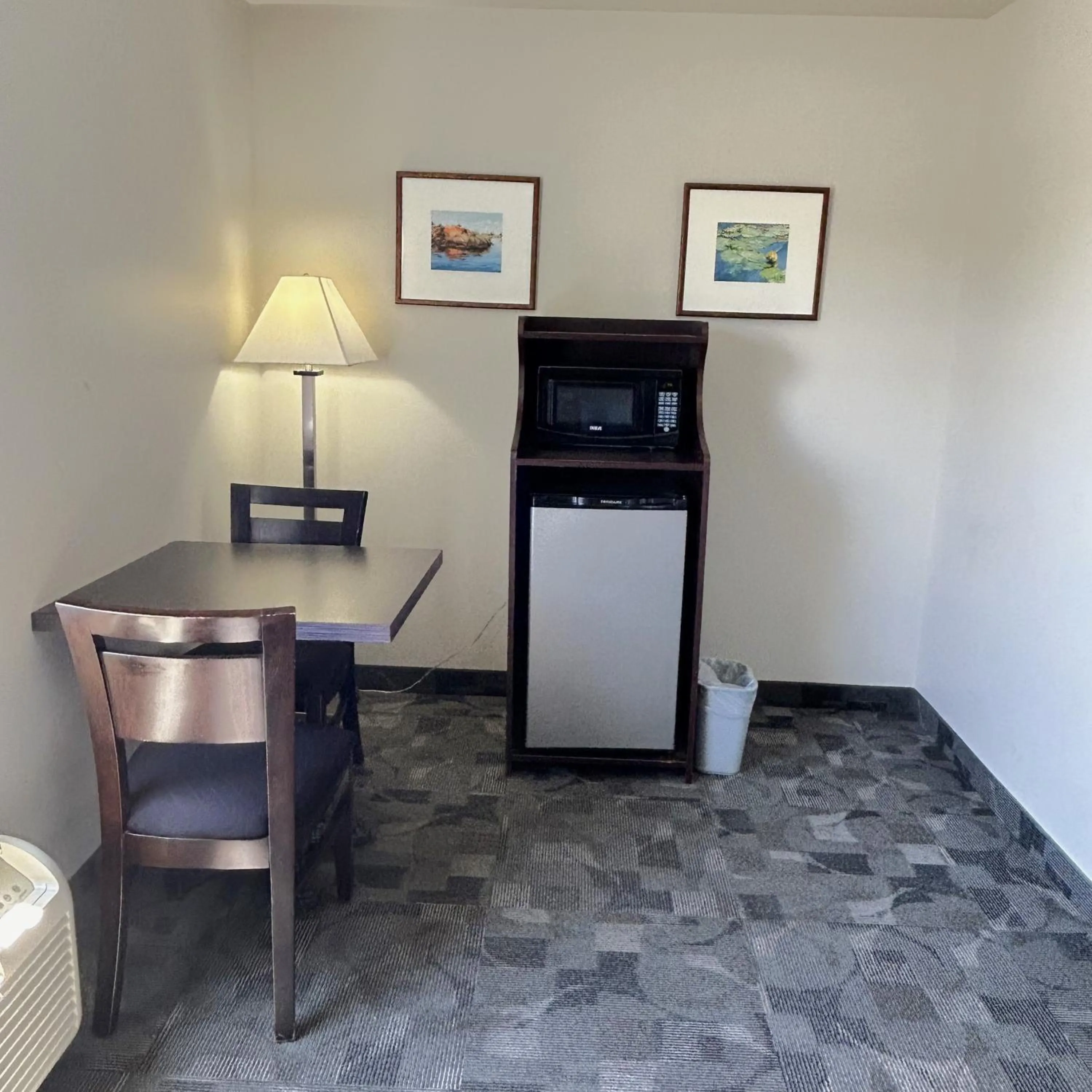 Midland Inn & Suites