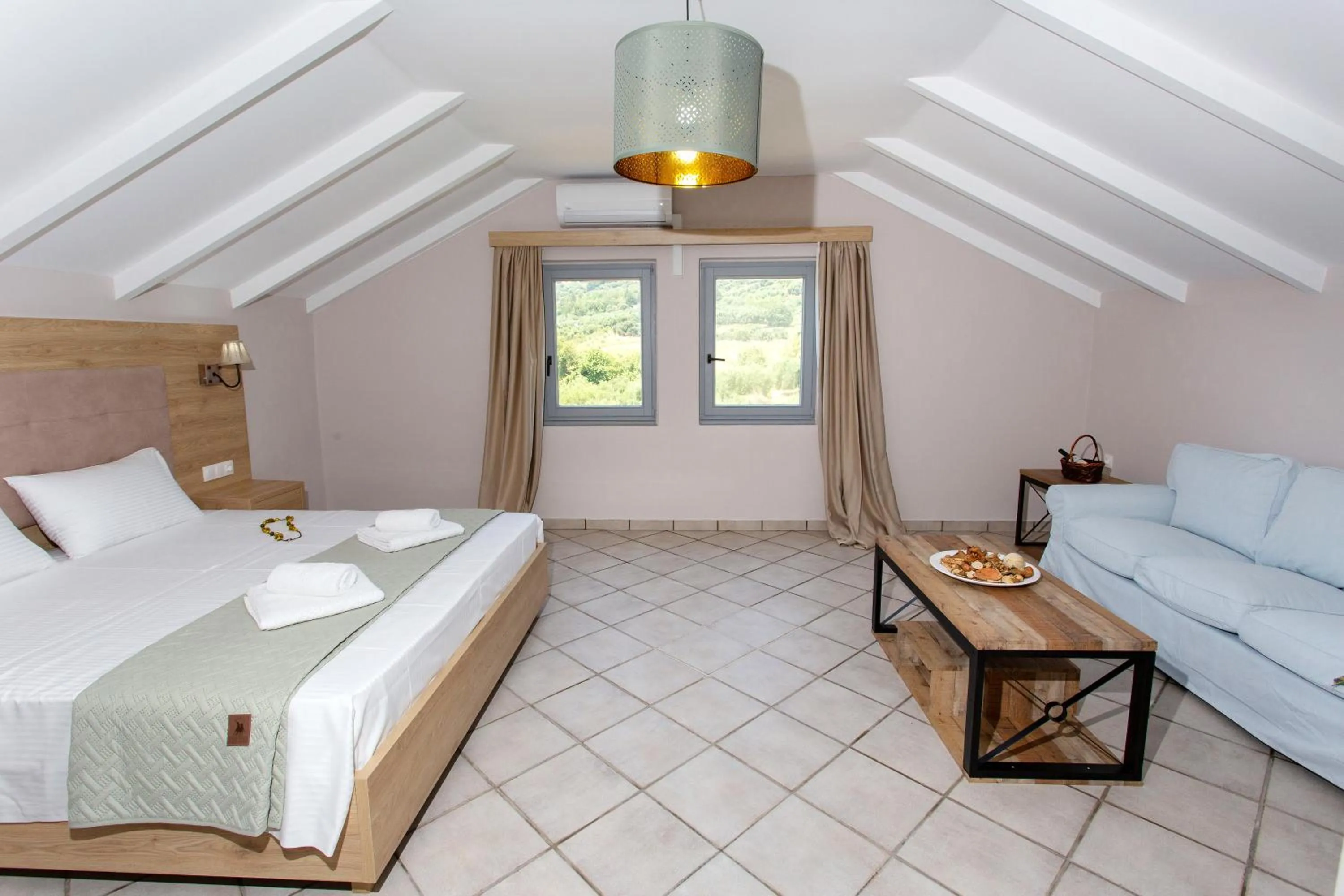 Bed in Caretta - Caretta Hotel