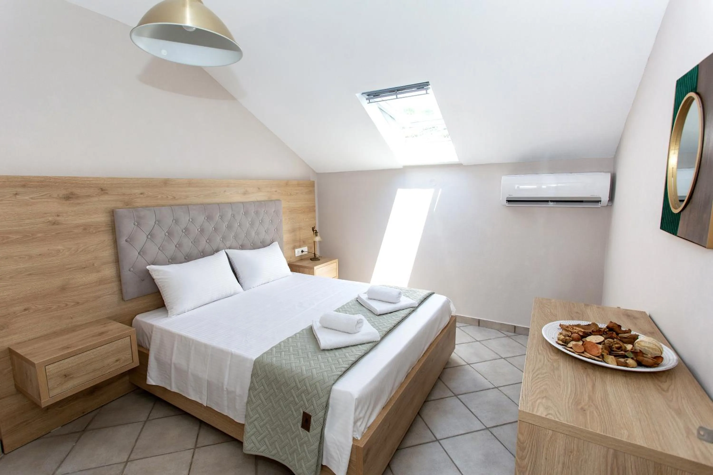 Bed in Caretta - Caretta Hotel