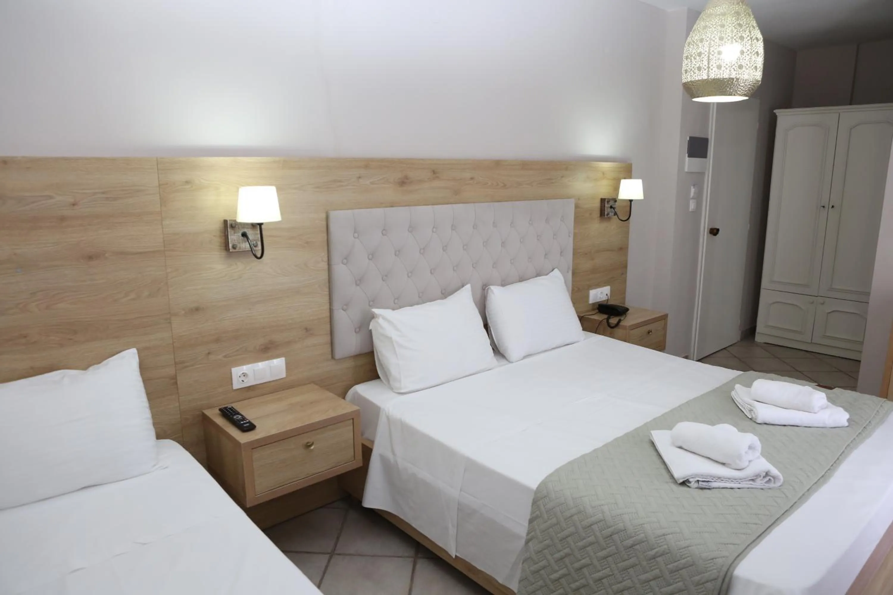 Bed in Caretta - Caretta Hotel