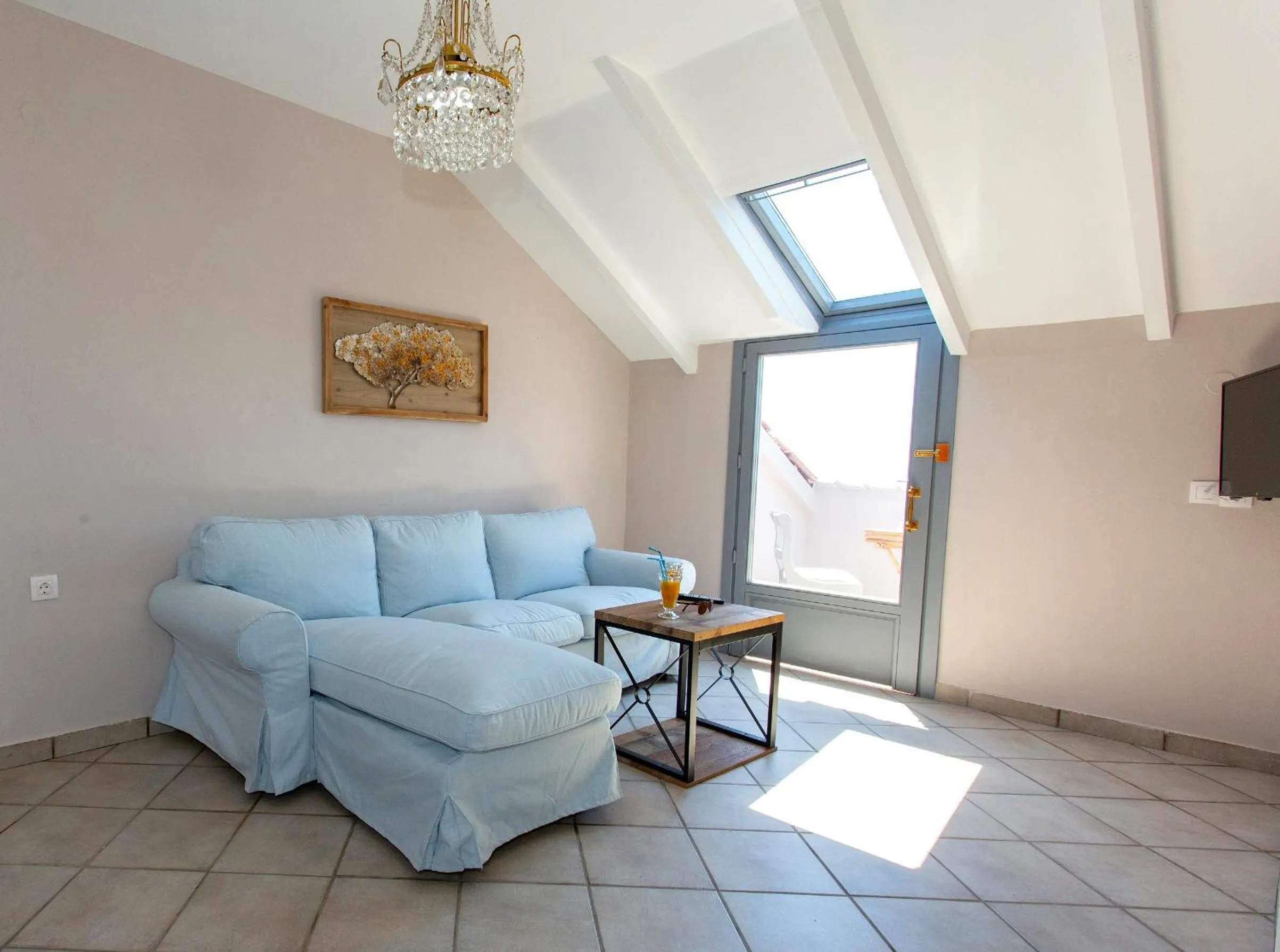 Living room in Caretta - Caretta Hotel