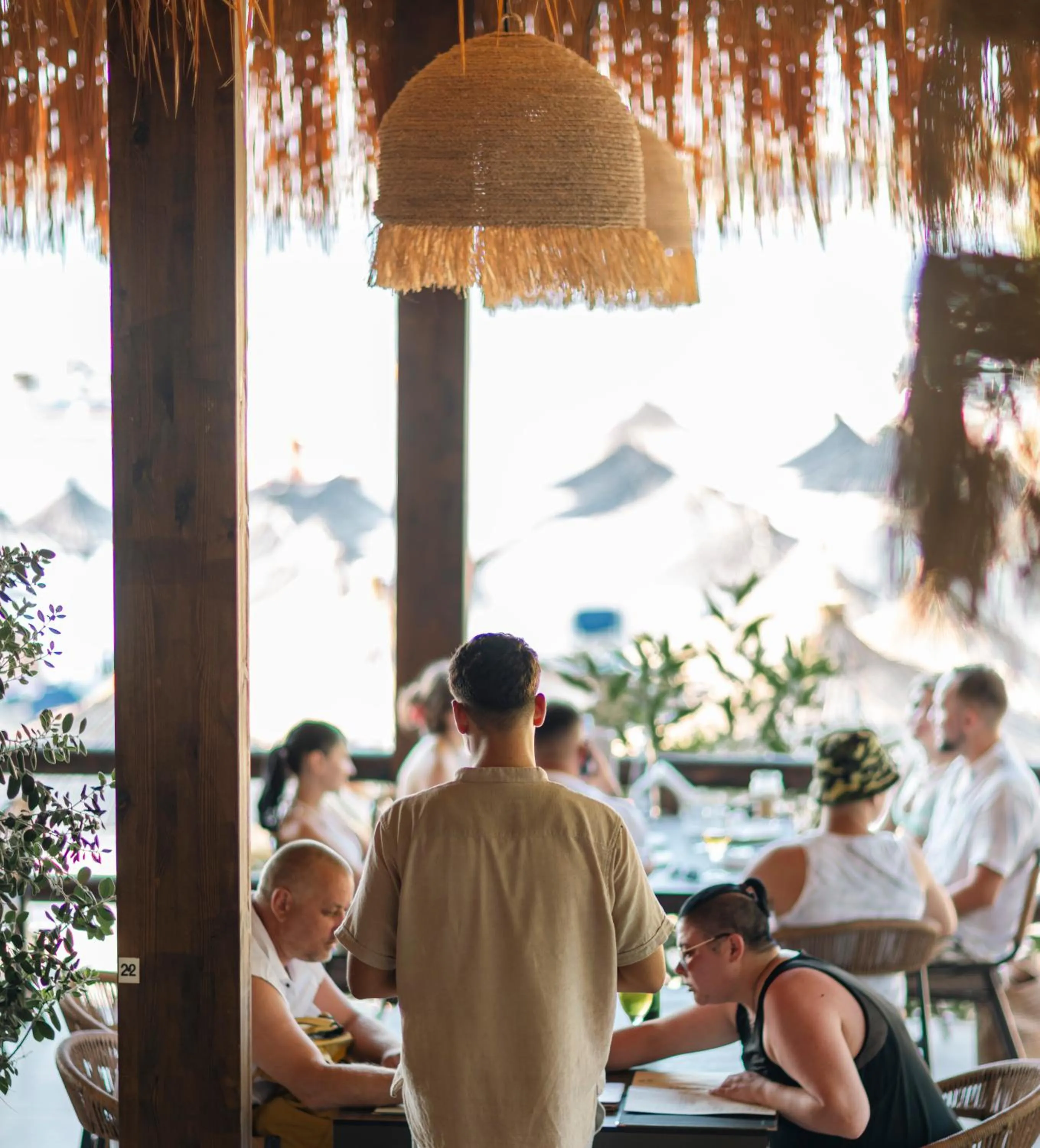 Restaurant/places to eat in Delight Hotel