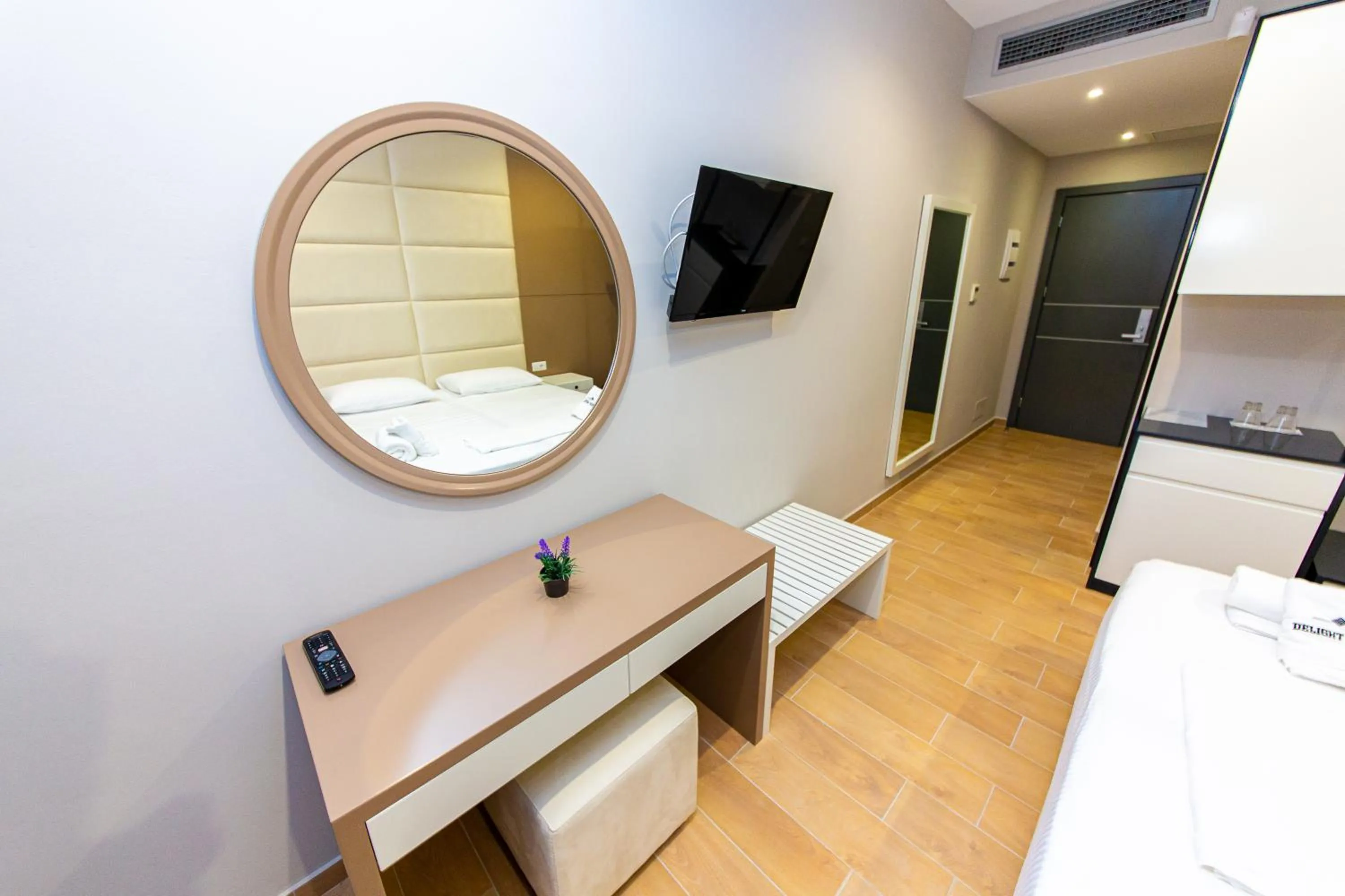 TV and multimedia in Delight Hotel