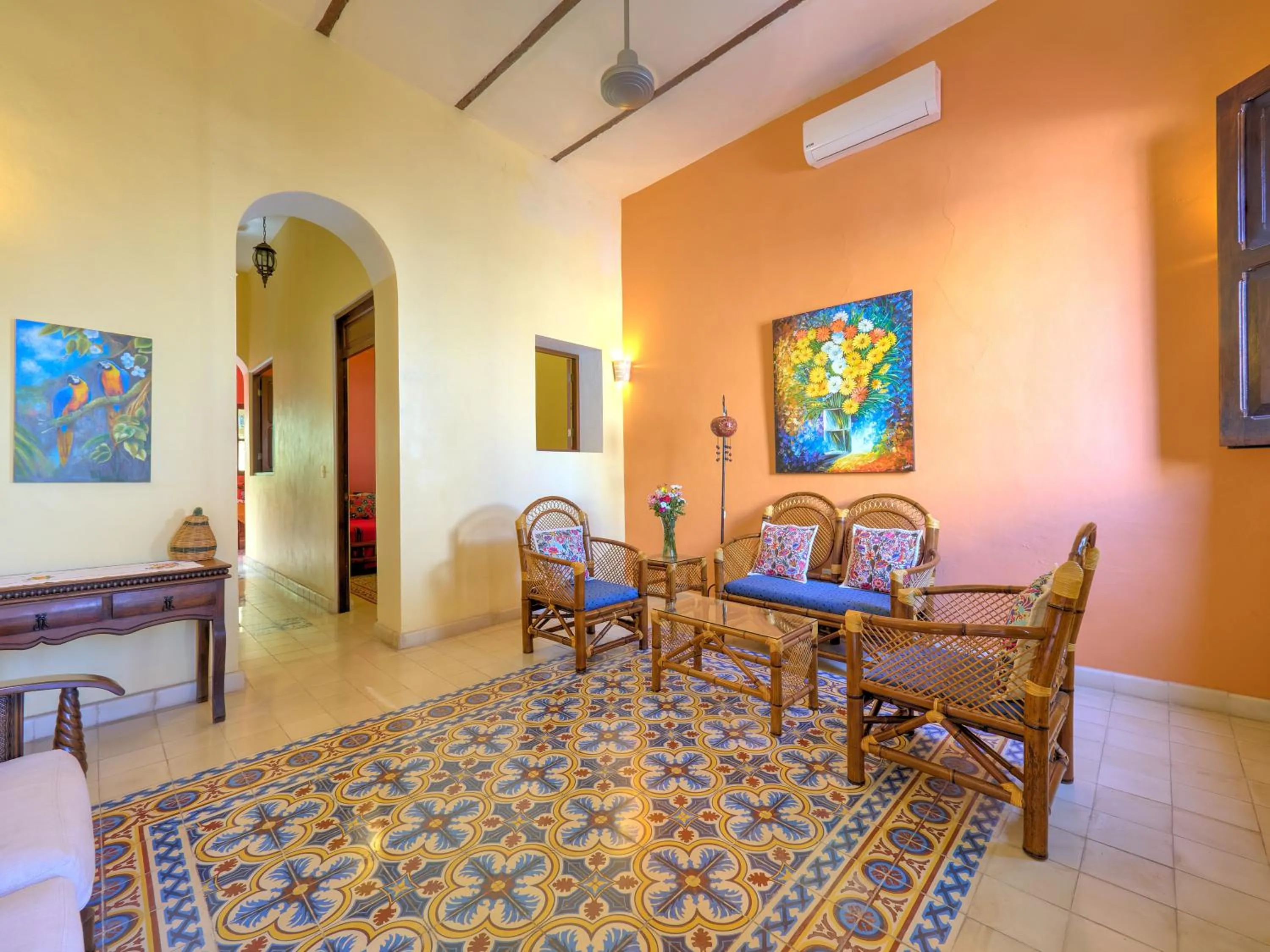 Living room in Casa Del Maya Bed & Breakfast