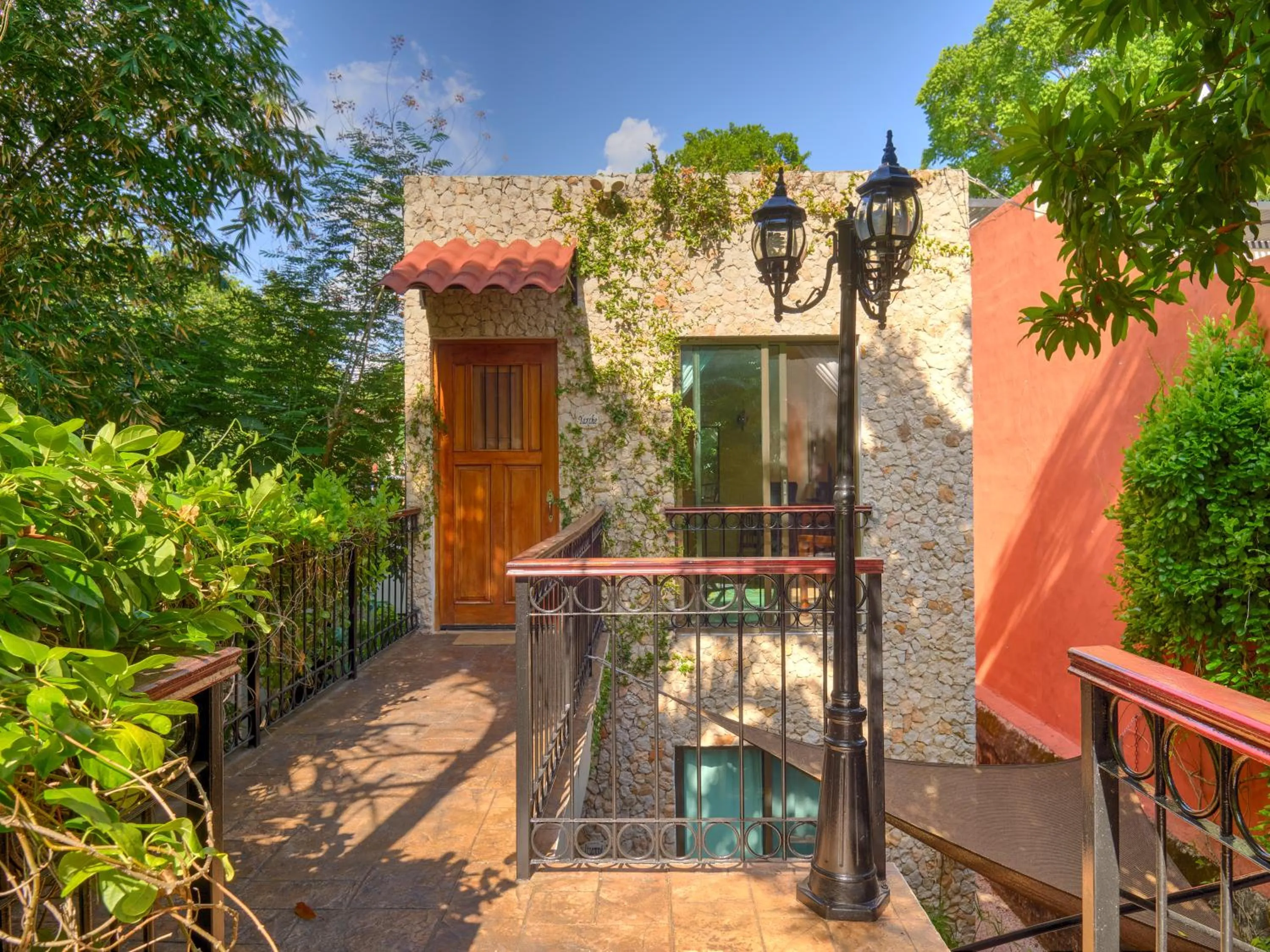 Facade/entrance in Casa Del Maya Bed & Breakfast