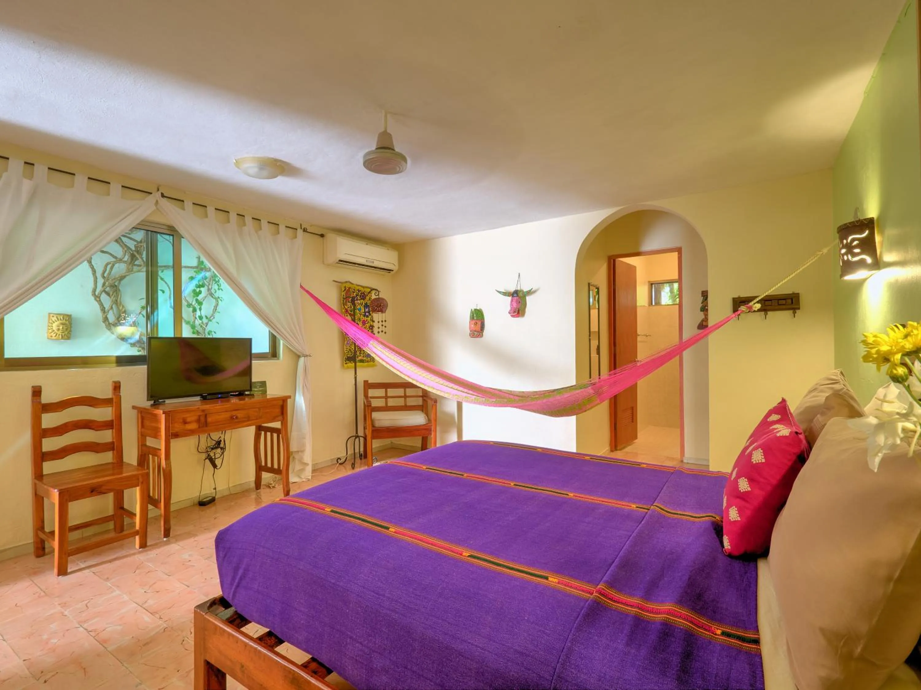 Photo of the whole room, Bed in Casa Del Maya Bed & Breakfast