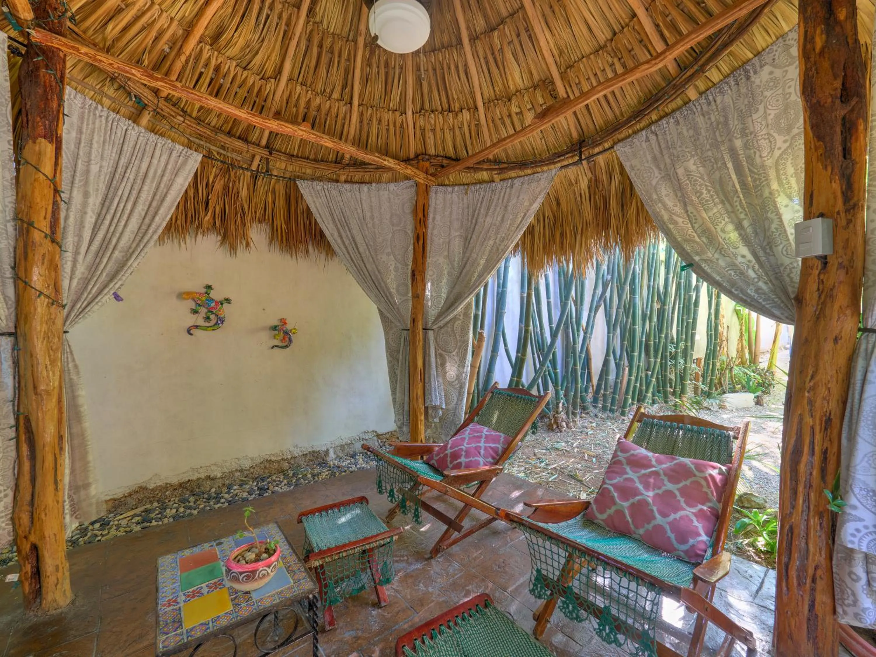 Seating area in Casa Del Maya Bed & Breakfast