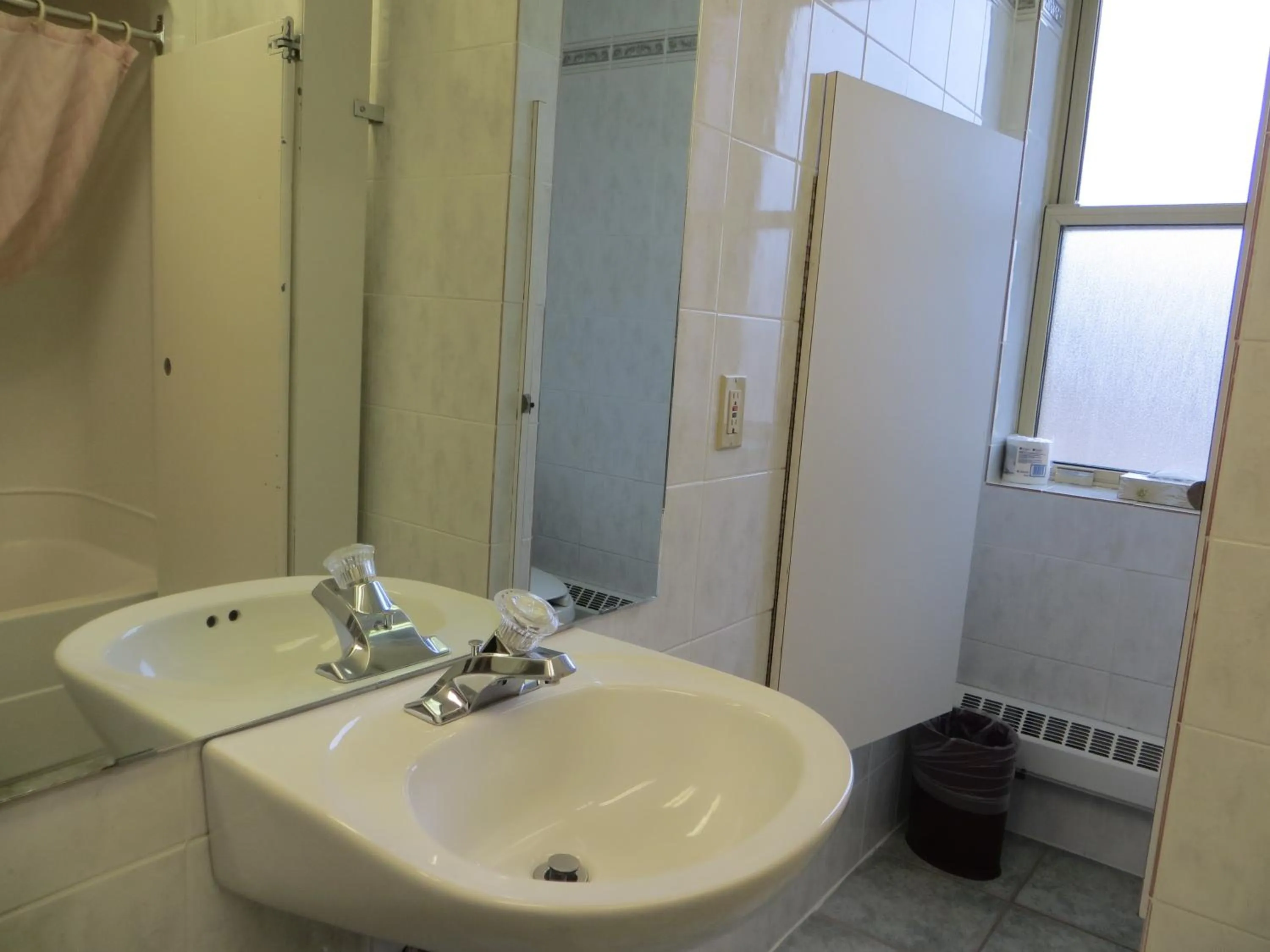 Bathroom in Athabasca Hotel