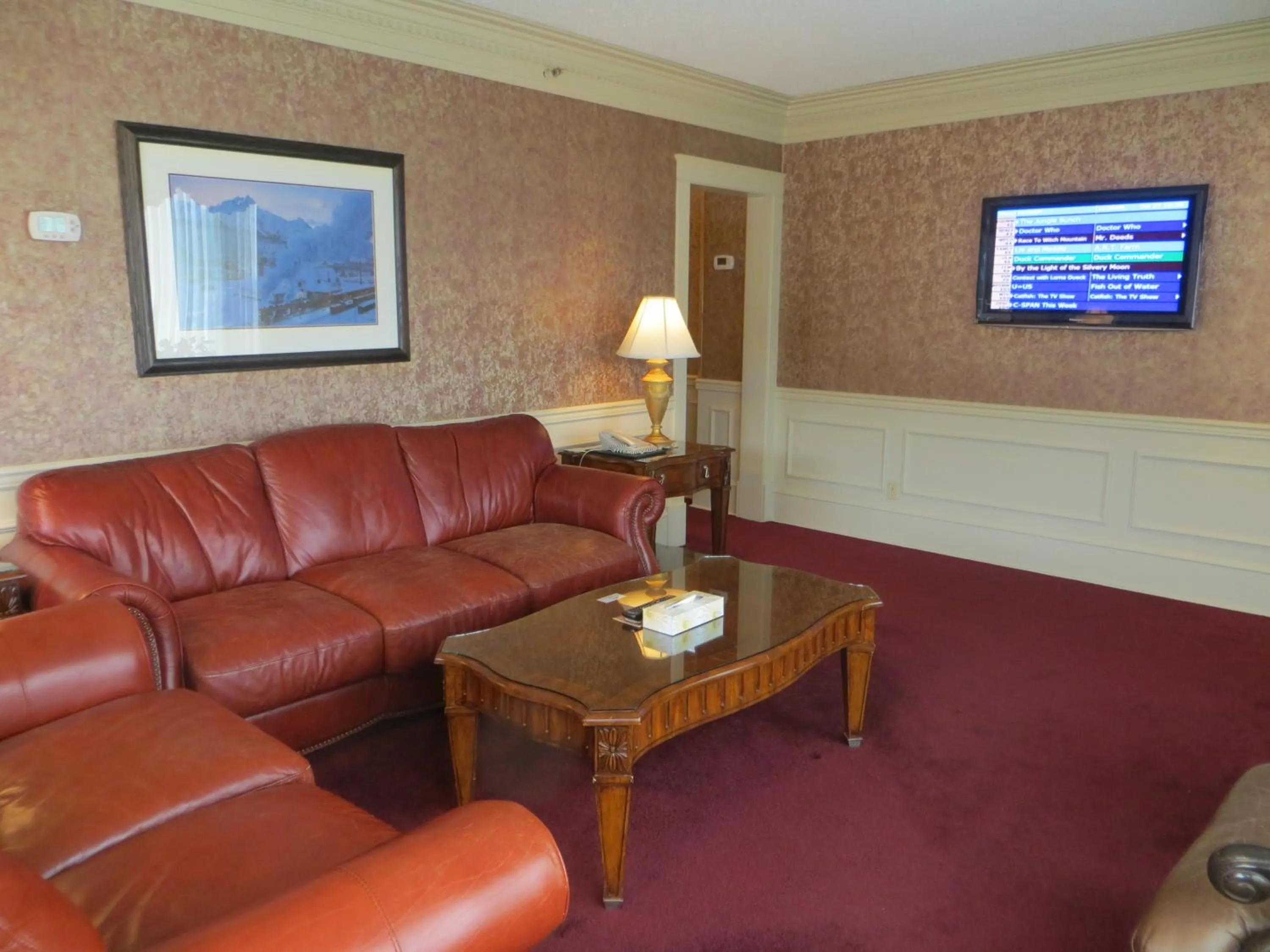 Living room in Athabasca Hotel