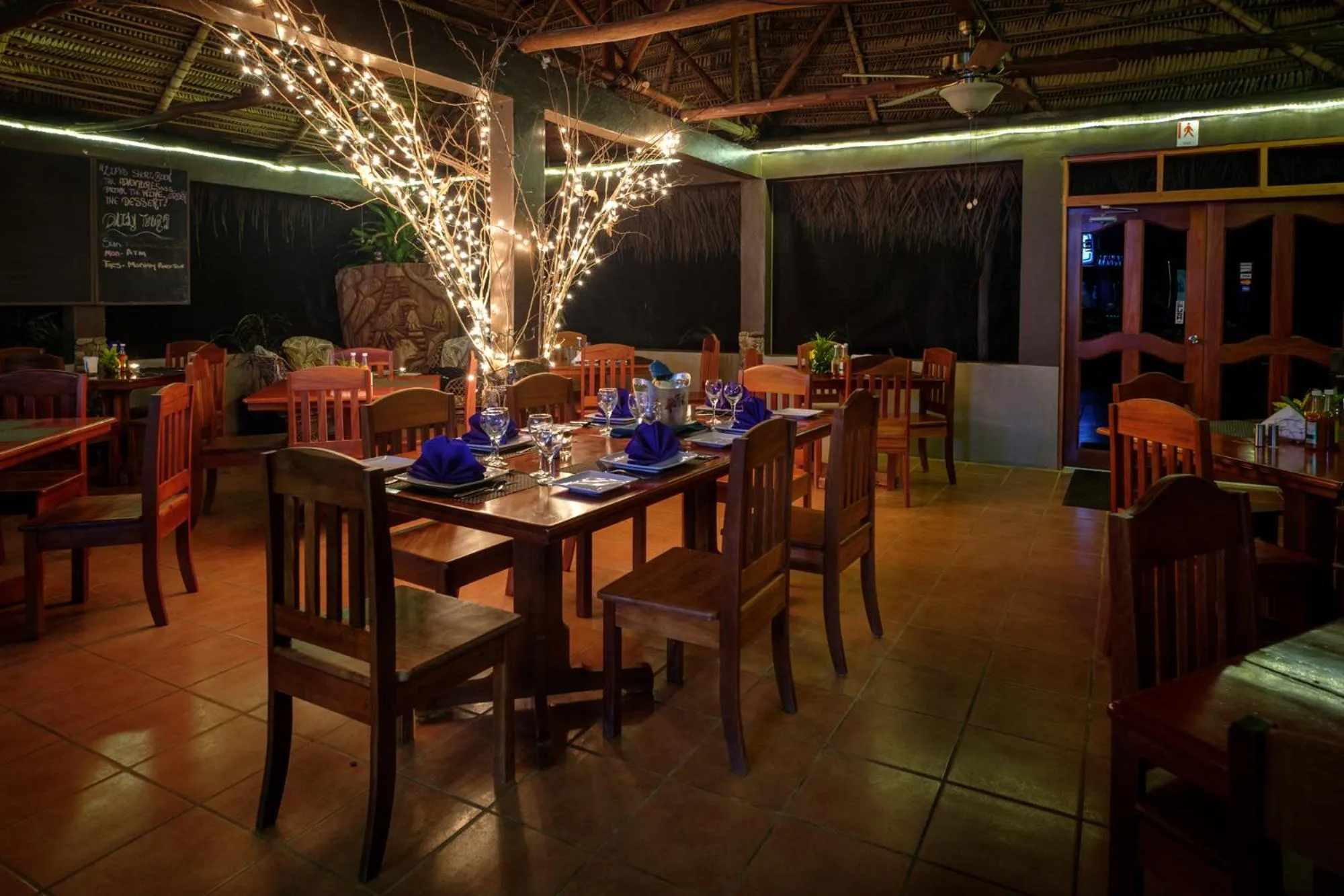 Restaurant/places to eat in Bocawina Rainforest Resort