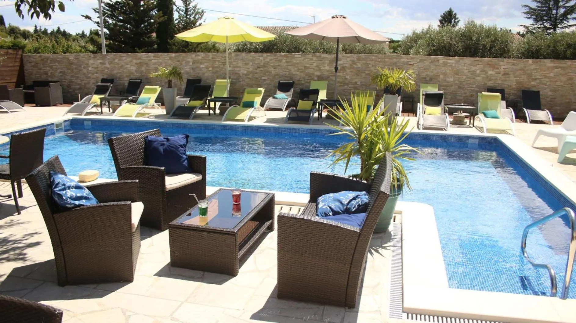 Solarium in Hôtel Le Mas Des Amandiers