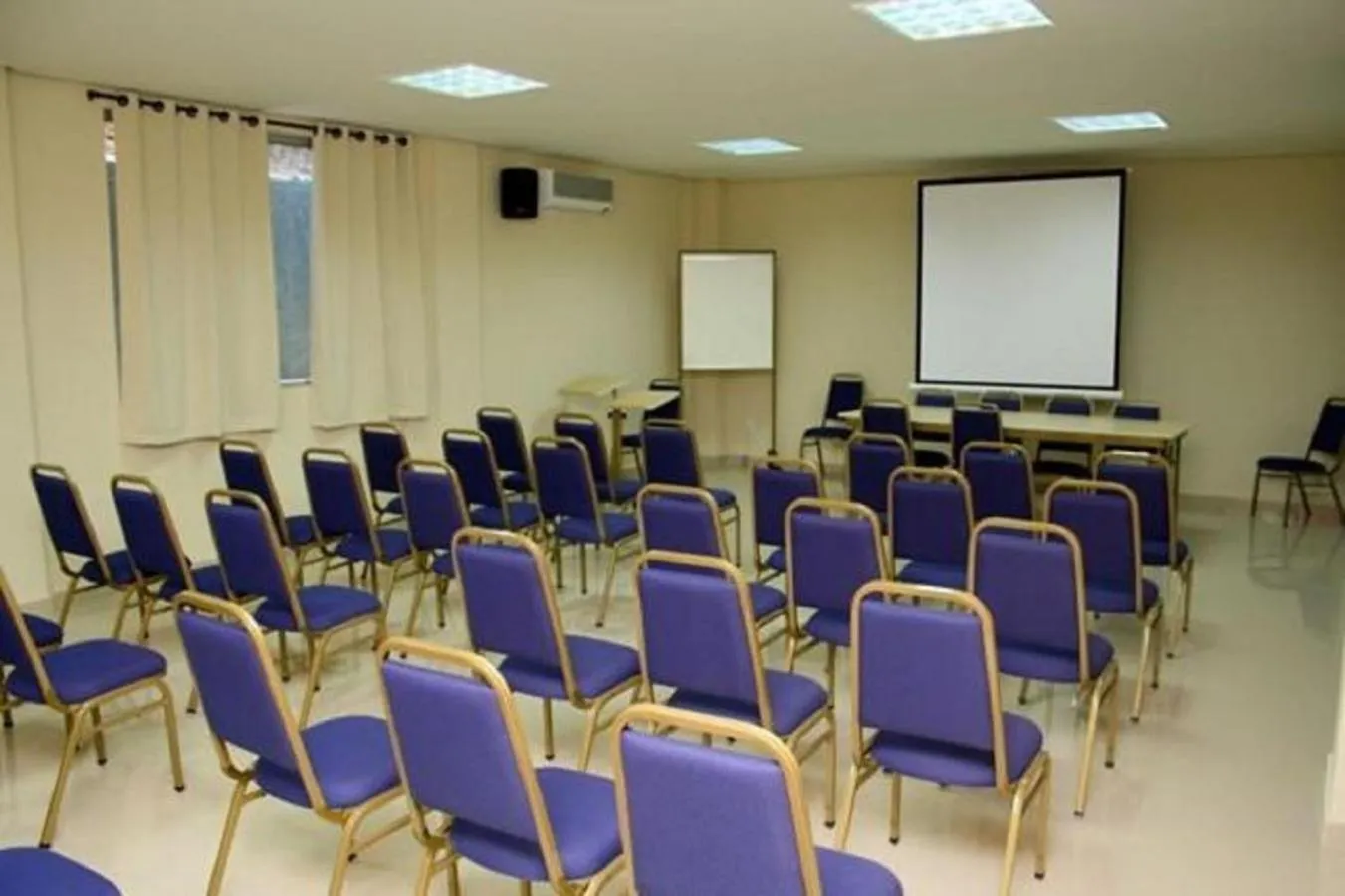 Meeting/conference room in Trindade Plaza Hotel