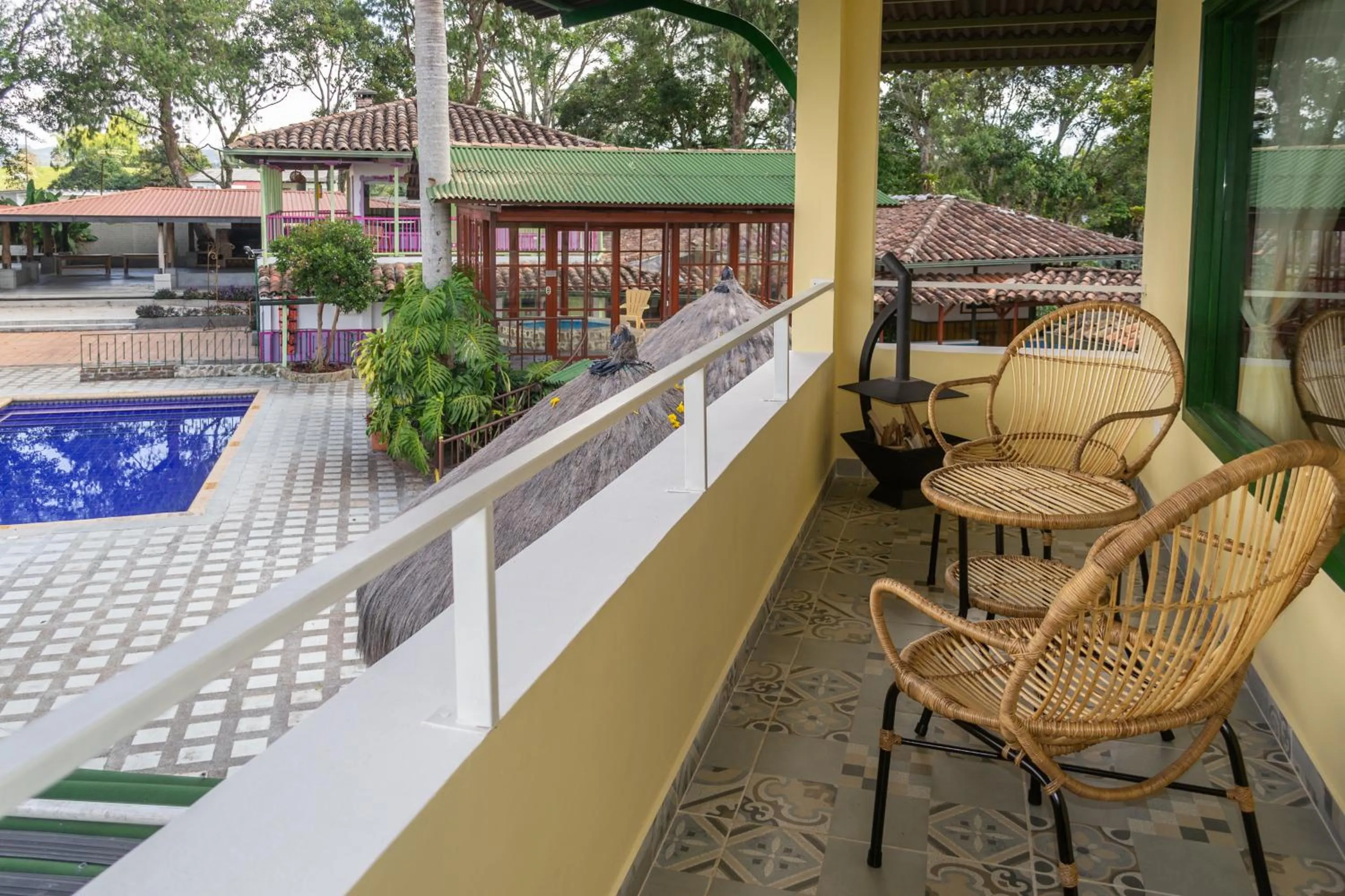 Balcony/Terrace in El Edén Country hotel y Club Residencial