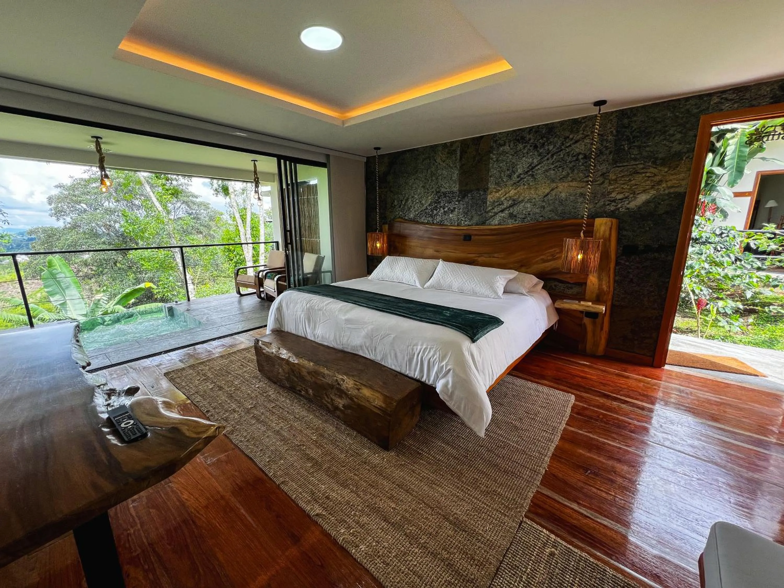 Bed in El Edén Country hotel y Club Residencial