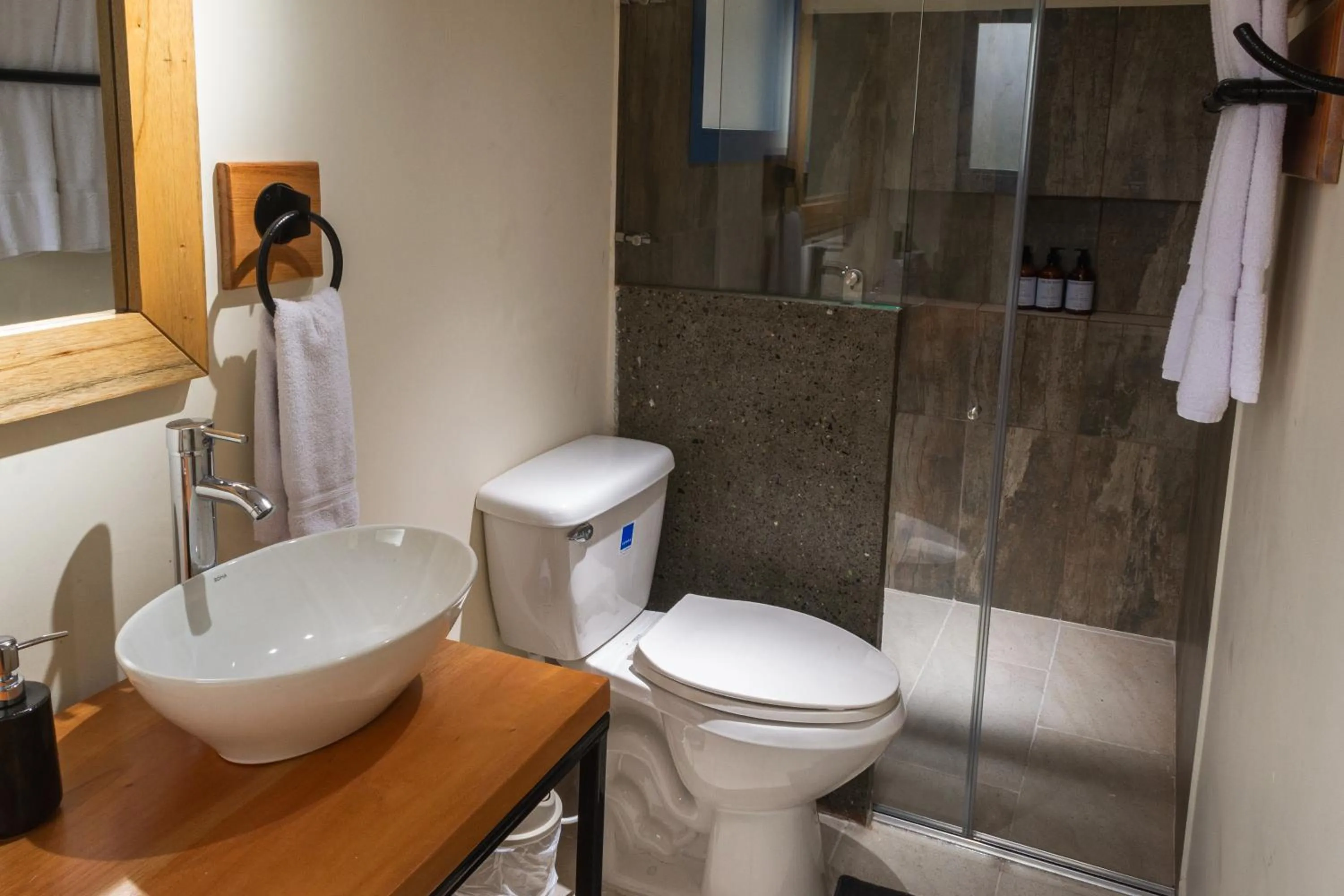 Shower in El Edén Country hotel y Club Residencial