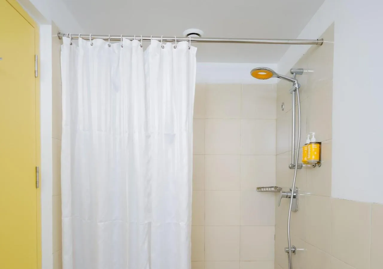 Bathroom in Bloomrooms Calangute