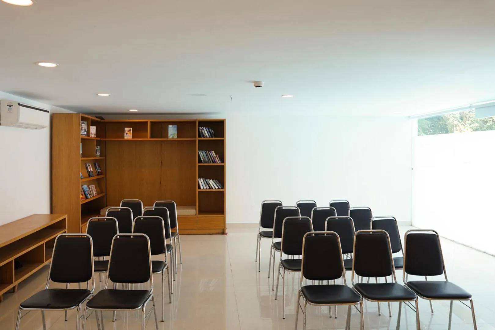 Meeting/conference room in Bloomrooms Calangute