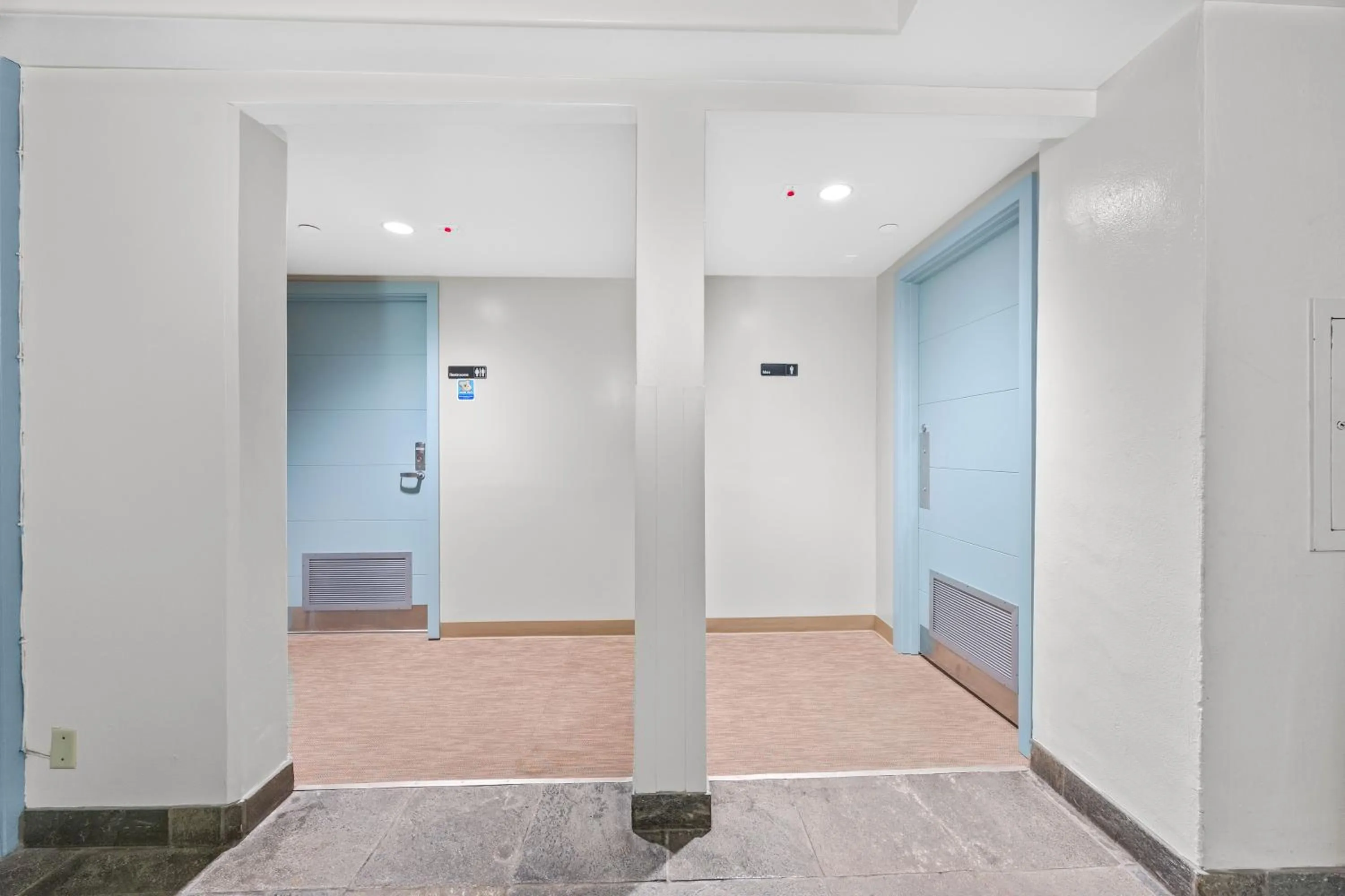 Bathroom in Diamond Head & Ocean View Gem Near Waikiki Beach, Parking's On Us