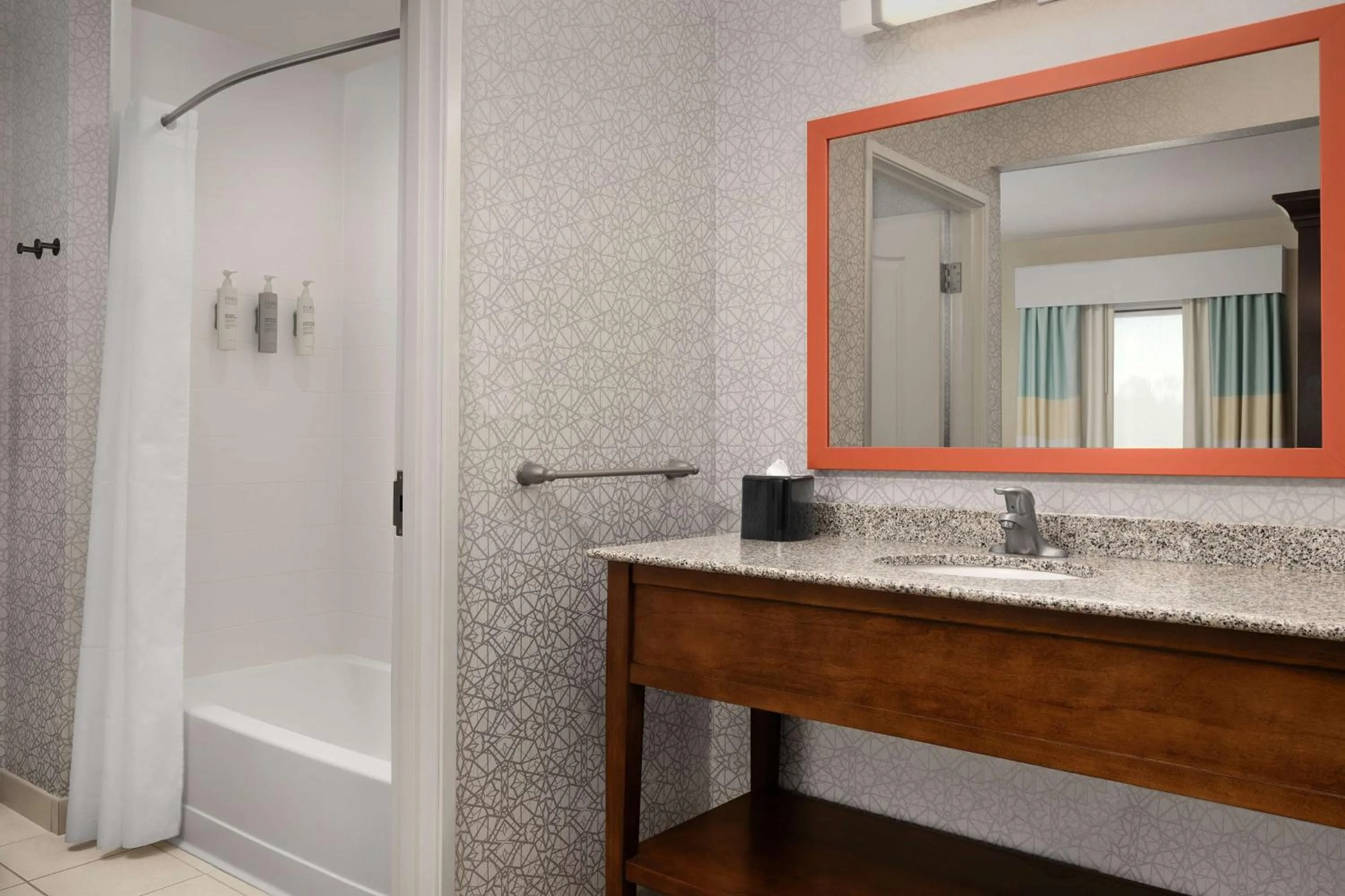 Bathroom in Hampton Inn & Suites Huntsville Research Park Area