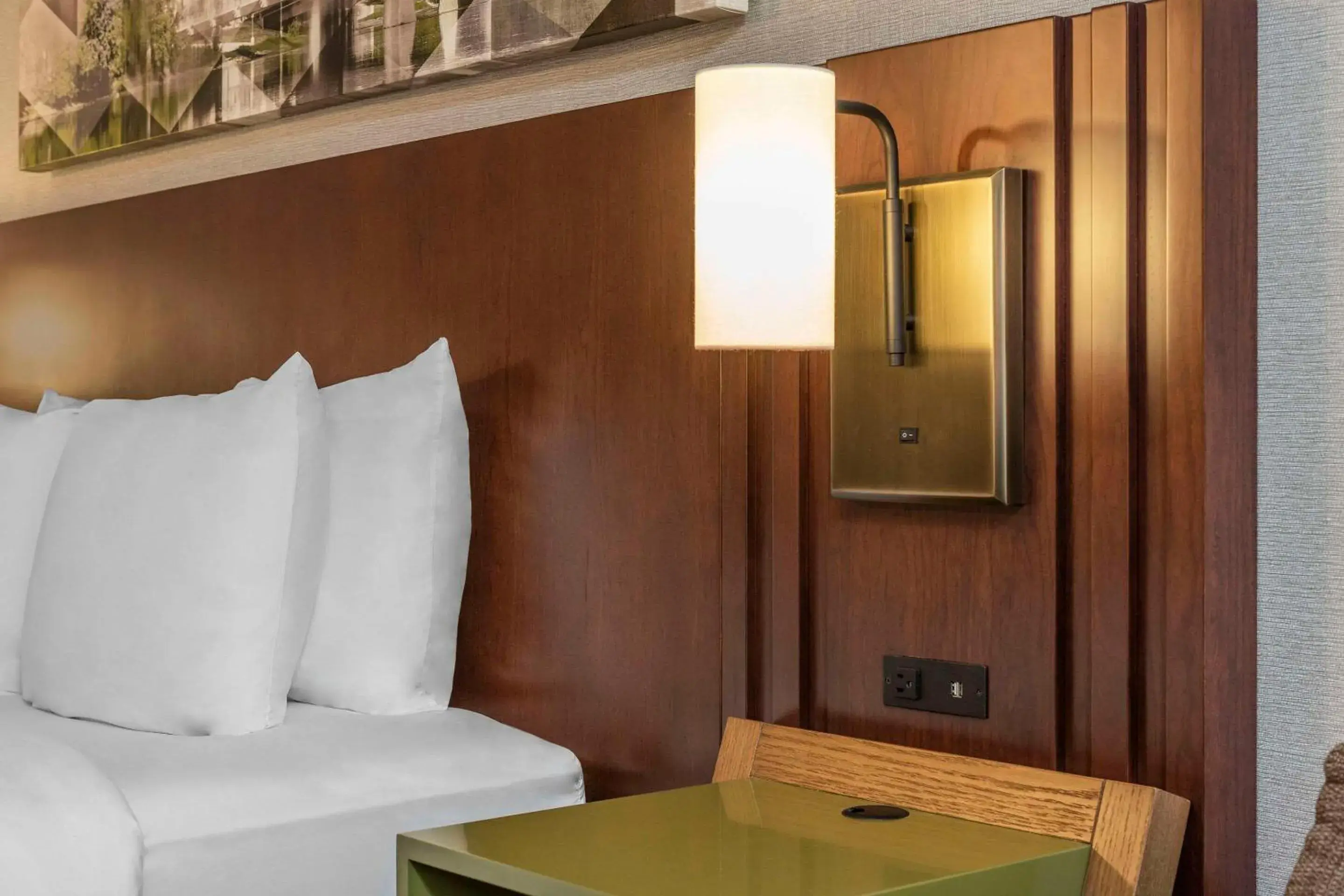 Superior King Room with Courtyard View - Non-Smoking/Ground Floor in Comfort Inn Superior King Room with Courtyard View - Non-Smoking/Ground Floor in Comfort Inn