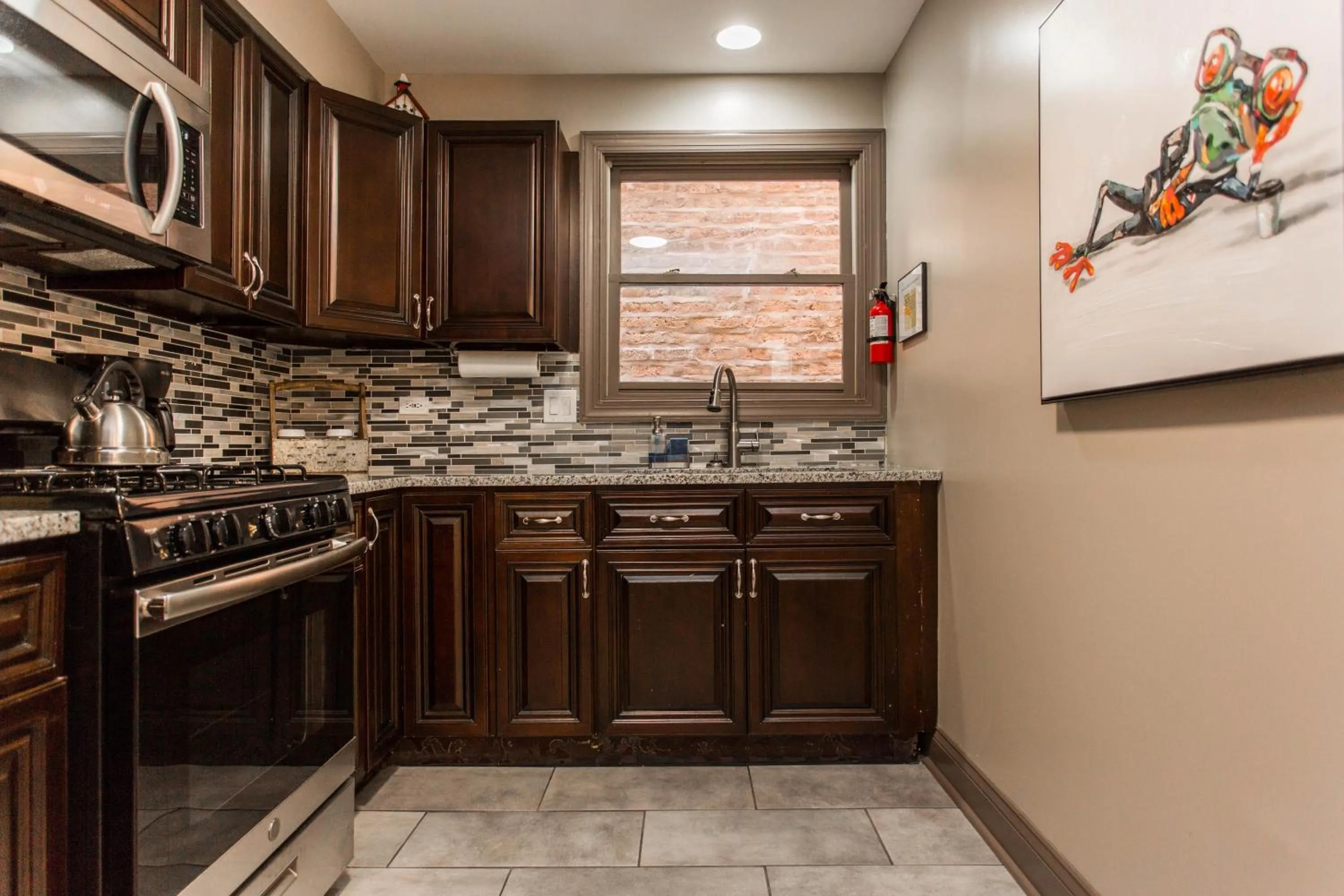 Communal kitchen in Villa Dubois Guest House