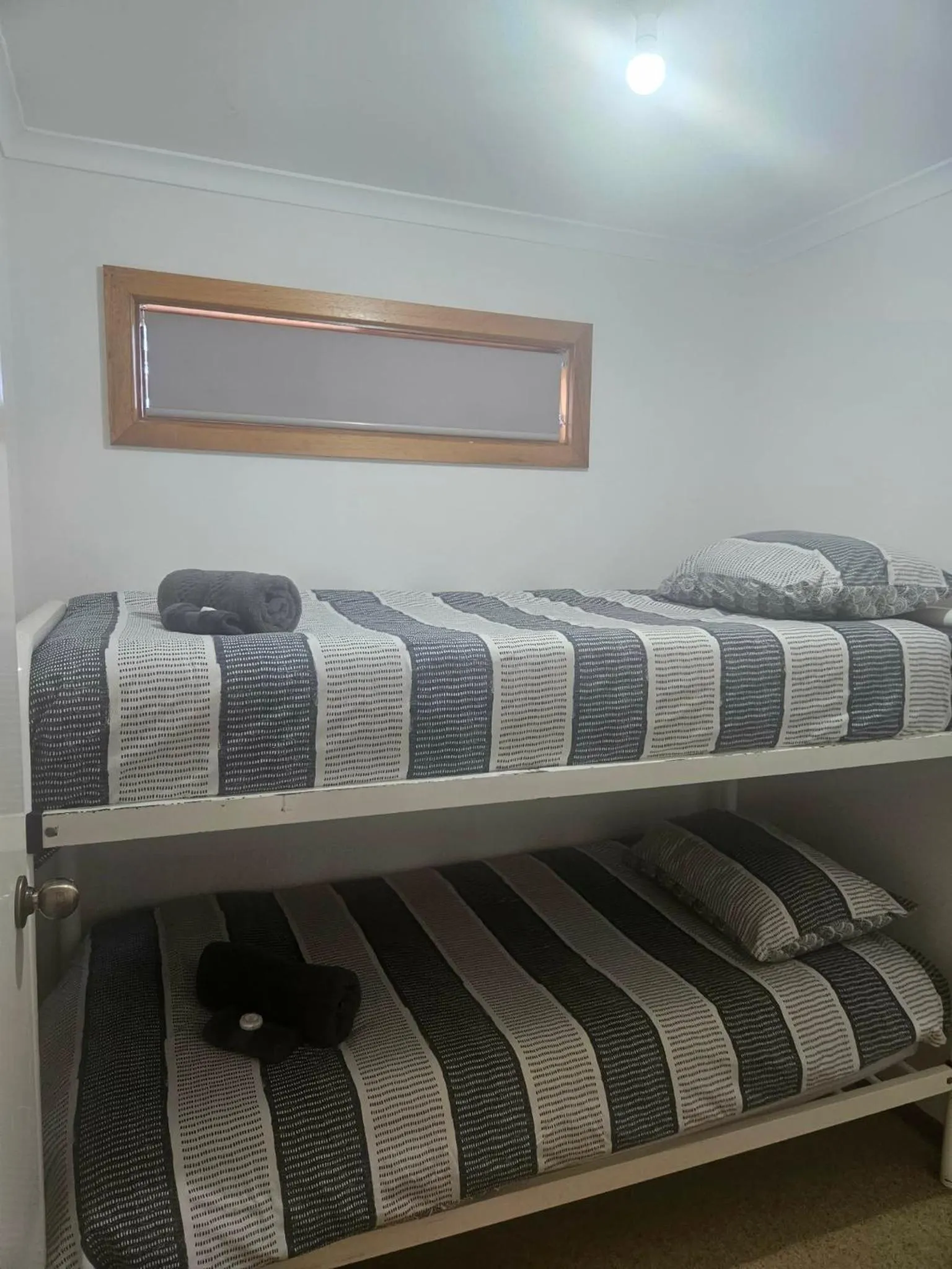 Bed in Parndana Hotel Cabins