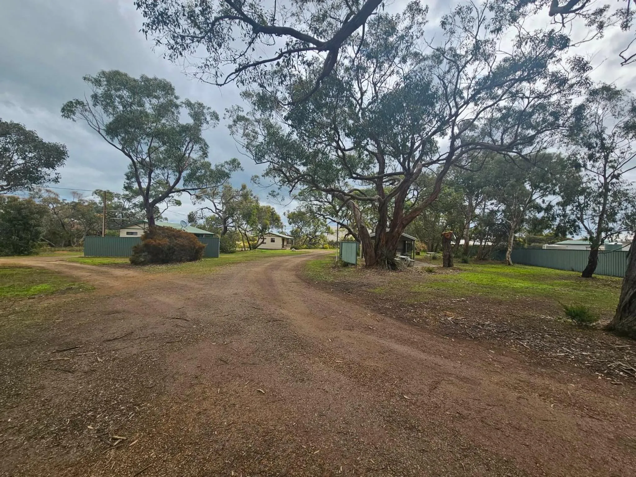 Parndana Hotel Cabins