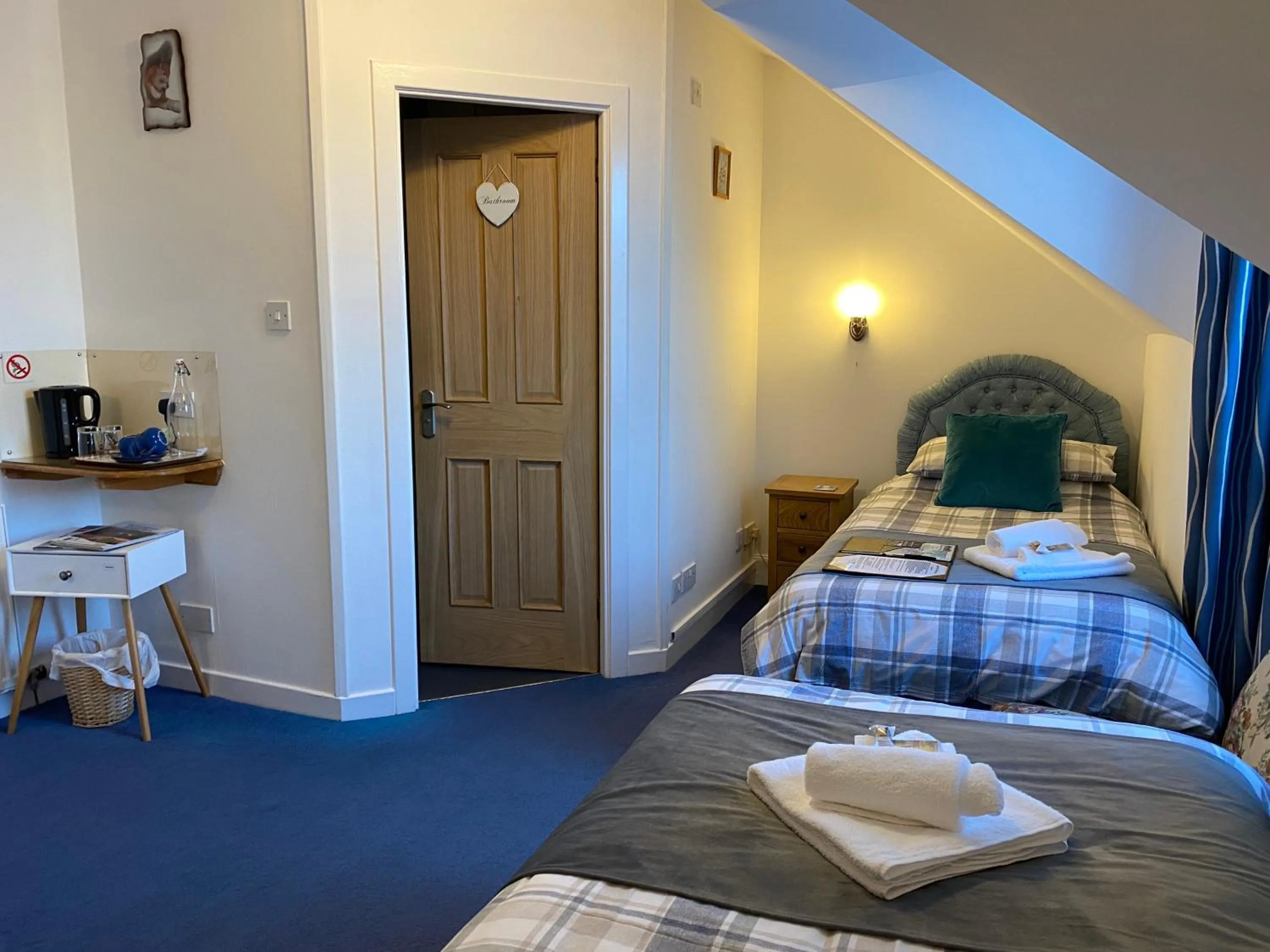 Bed in Garden Park Guest House