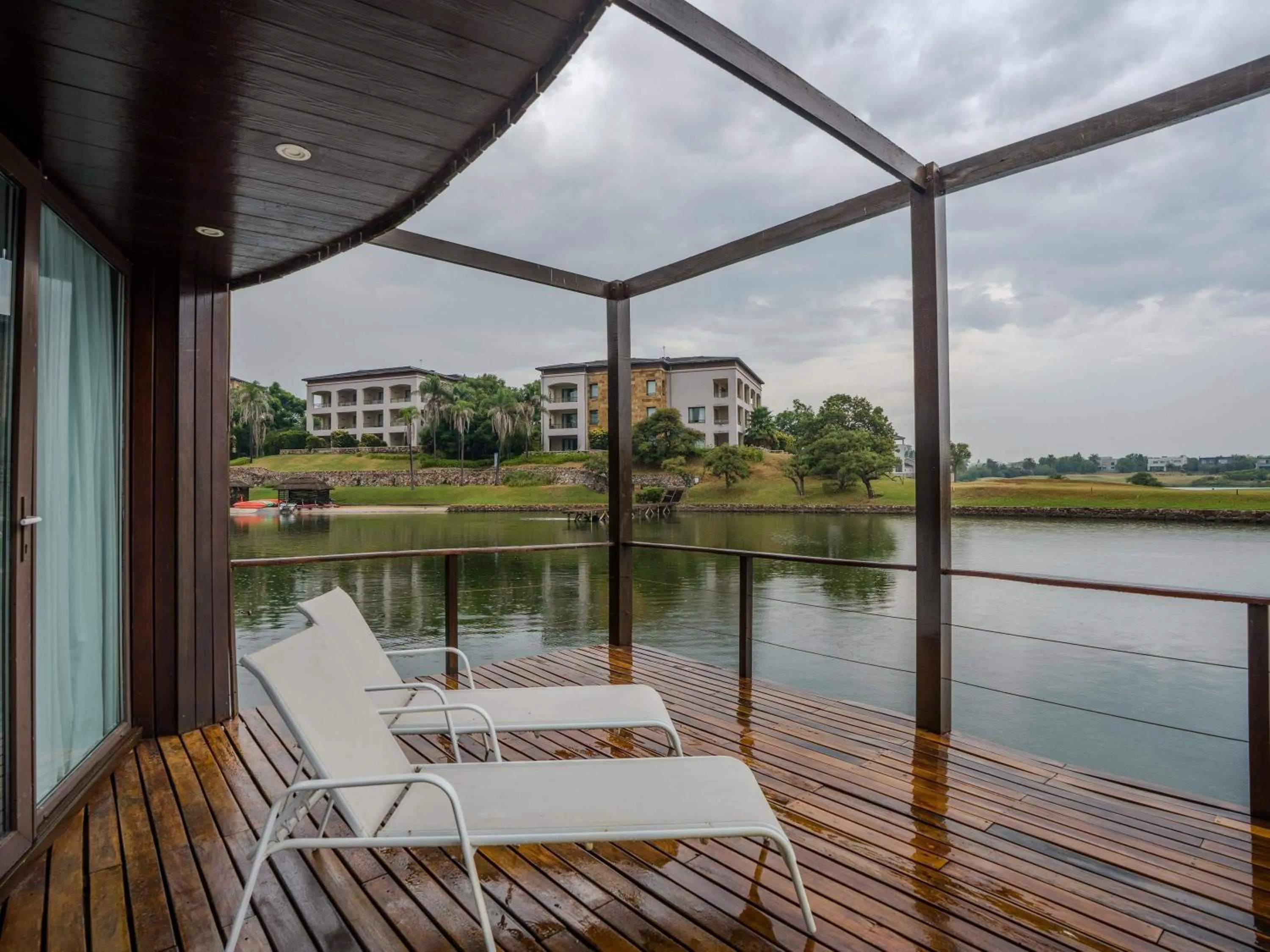 Bedroom in Sofitel La Reserva Cardales