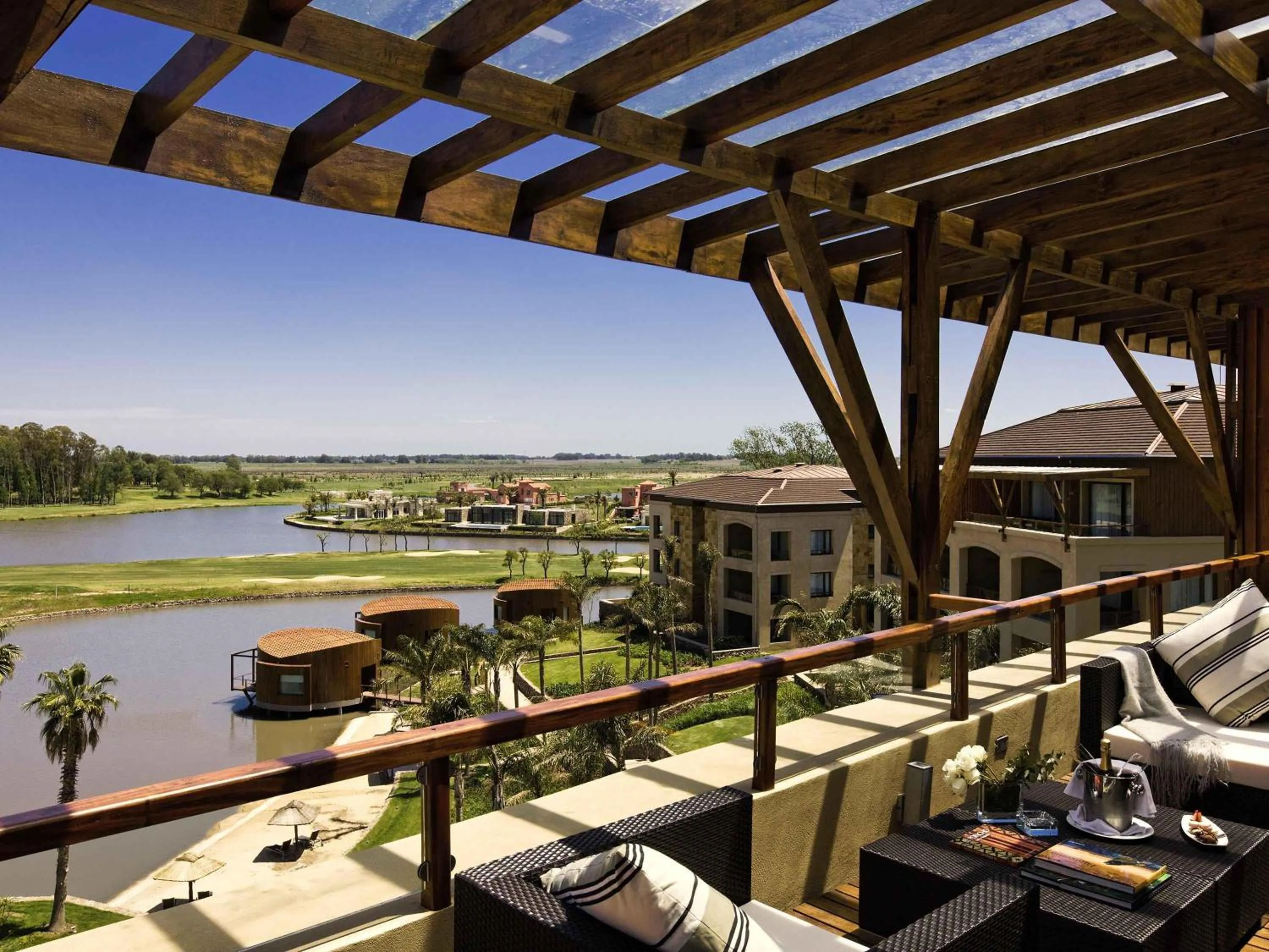 Photo of the whole room in Sofitel La Reserva Cardales