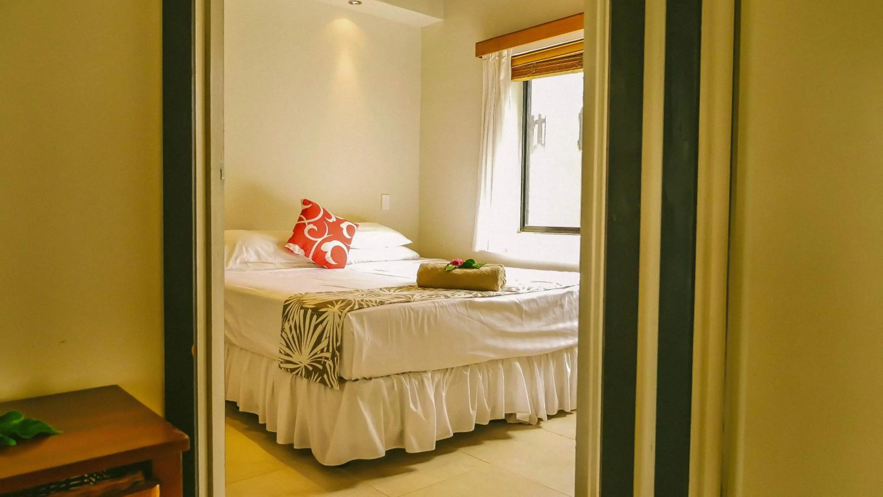 Living room, Bed in Muri Beach Resort