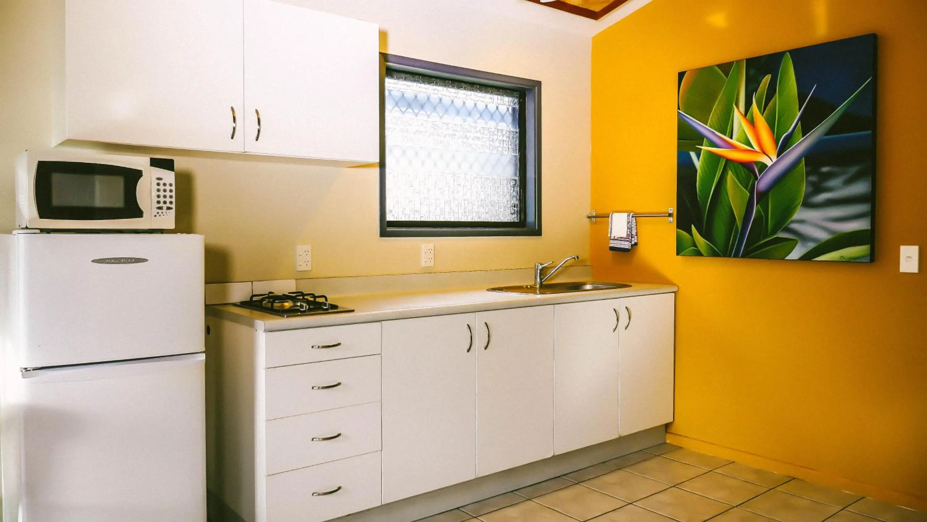 Coffee/tea facilities in Muri Beach Resort