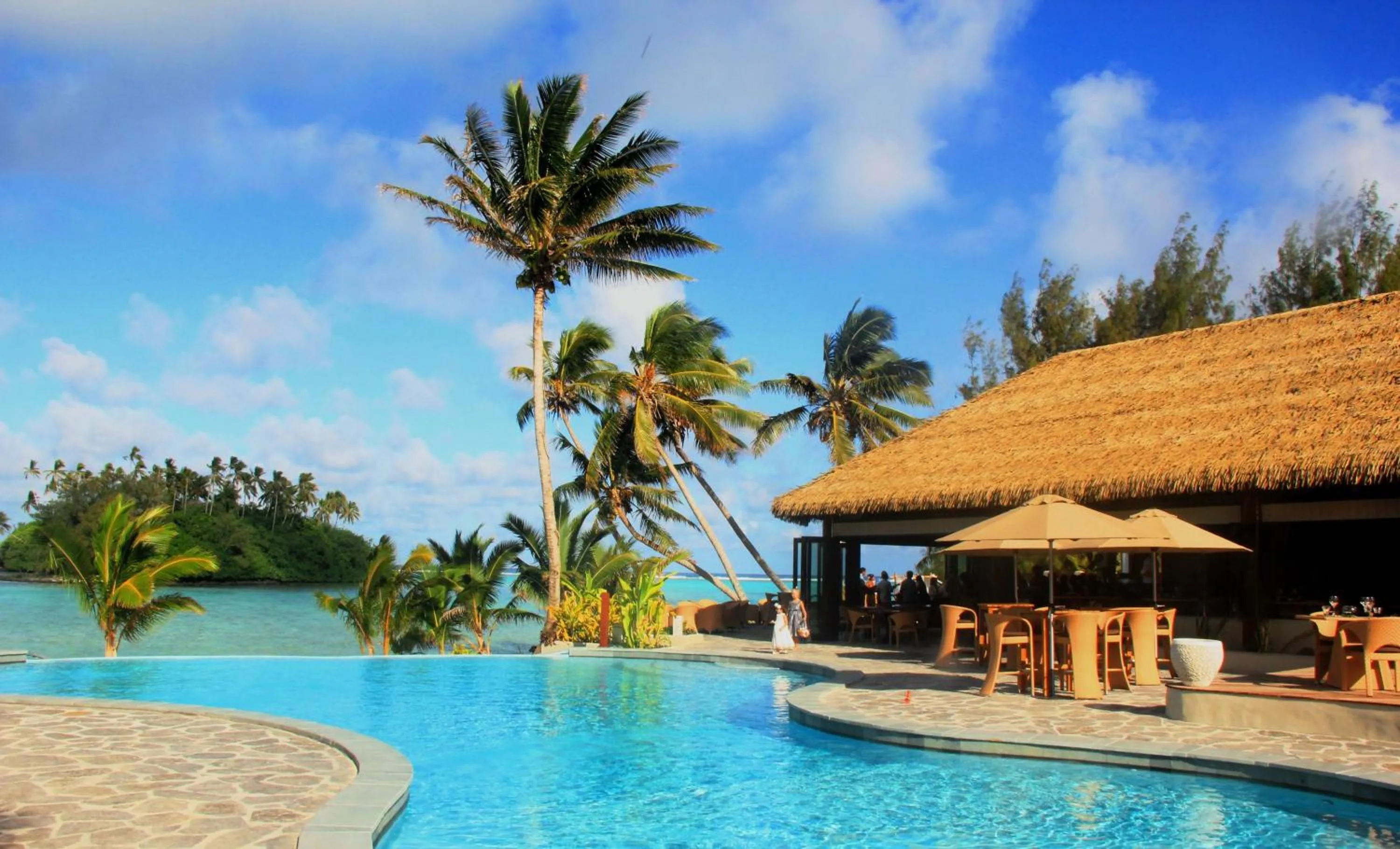 Restaurant/places to eat in Muri Beach Resort