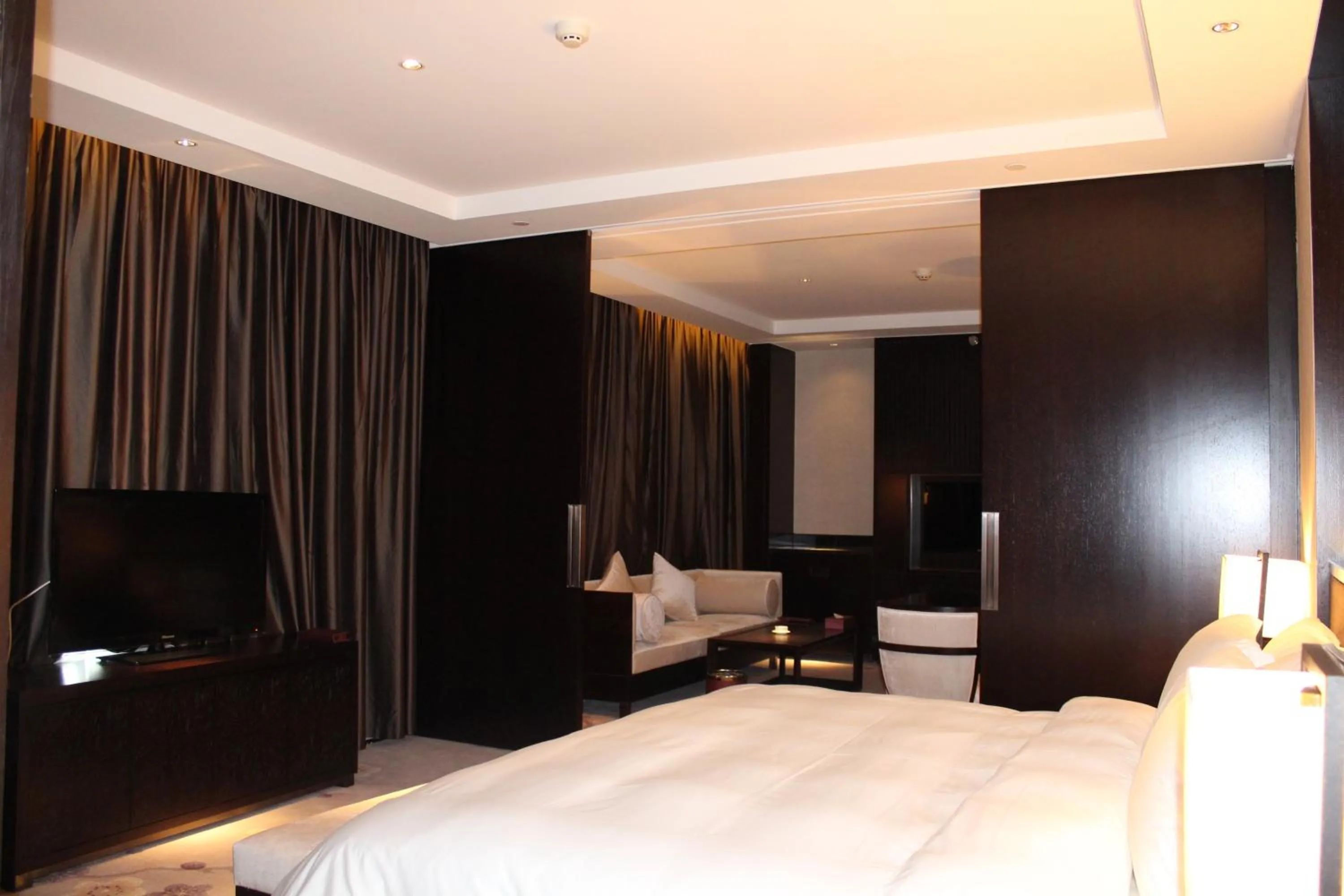 Bed in Tai Zhou International Jinling Hotel